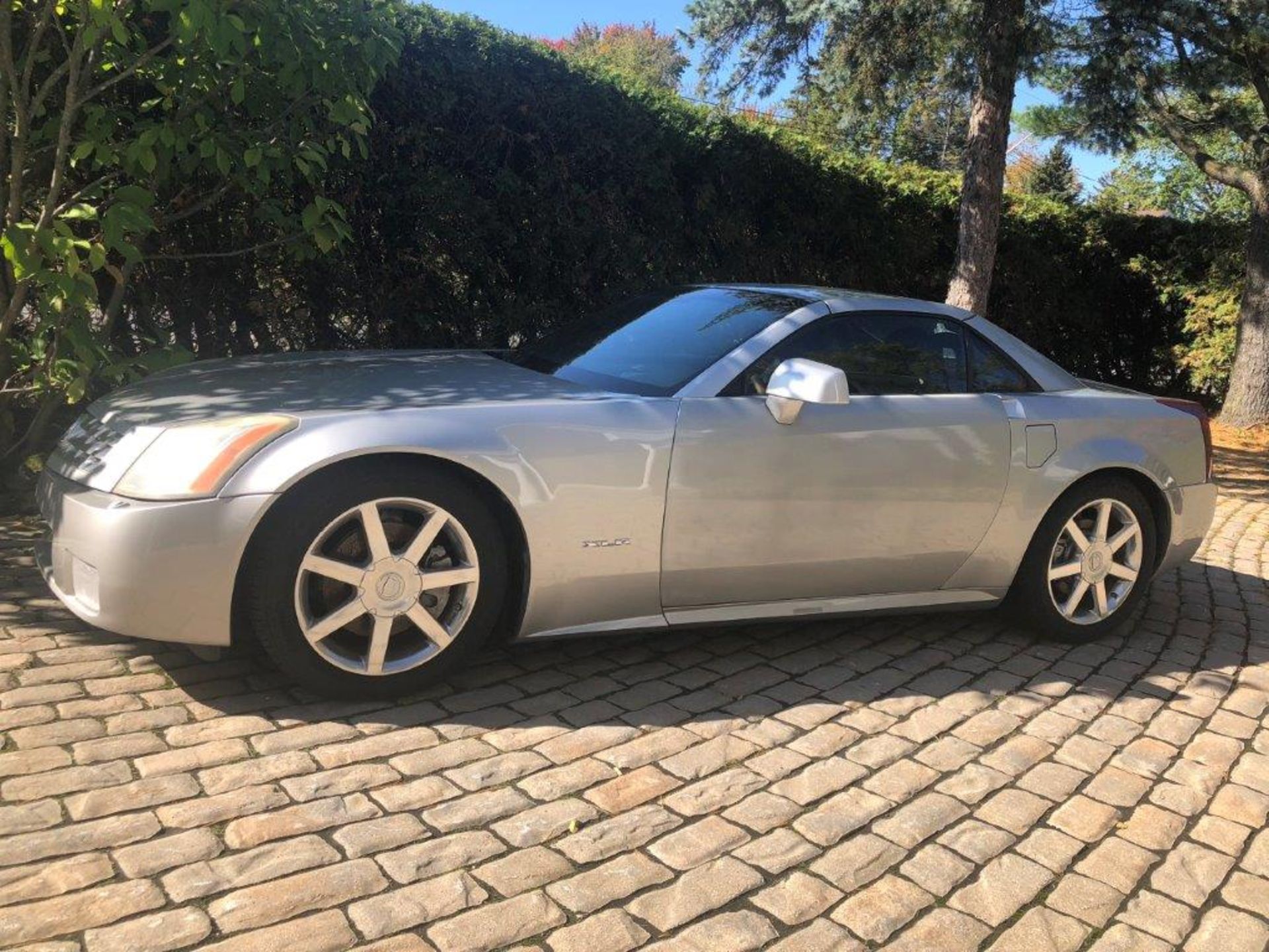 (2005) Cadillac XLR Convertible Fully Equipped. - Image 6 of 10