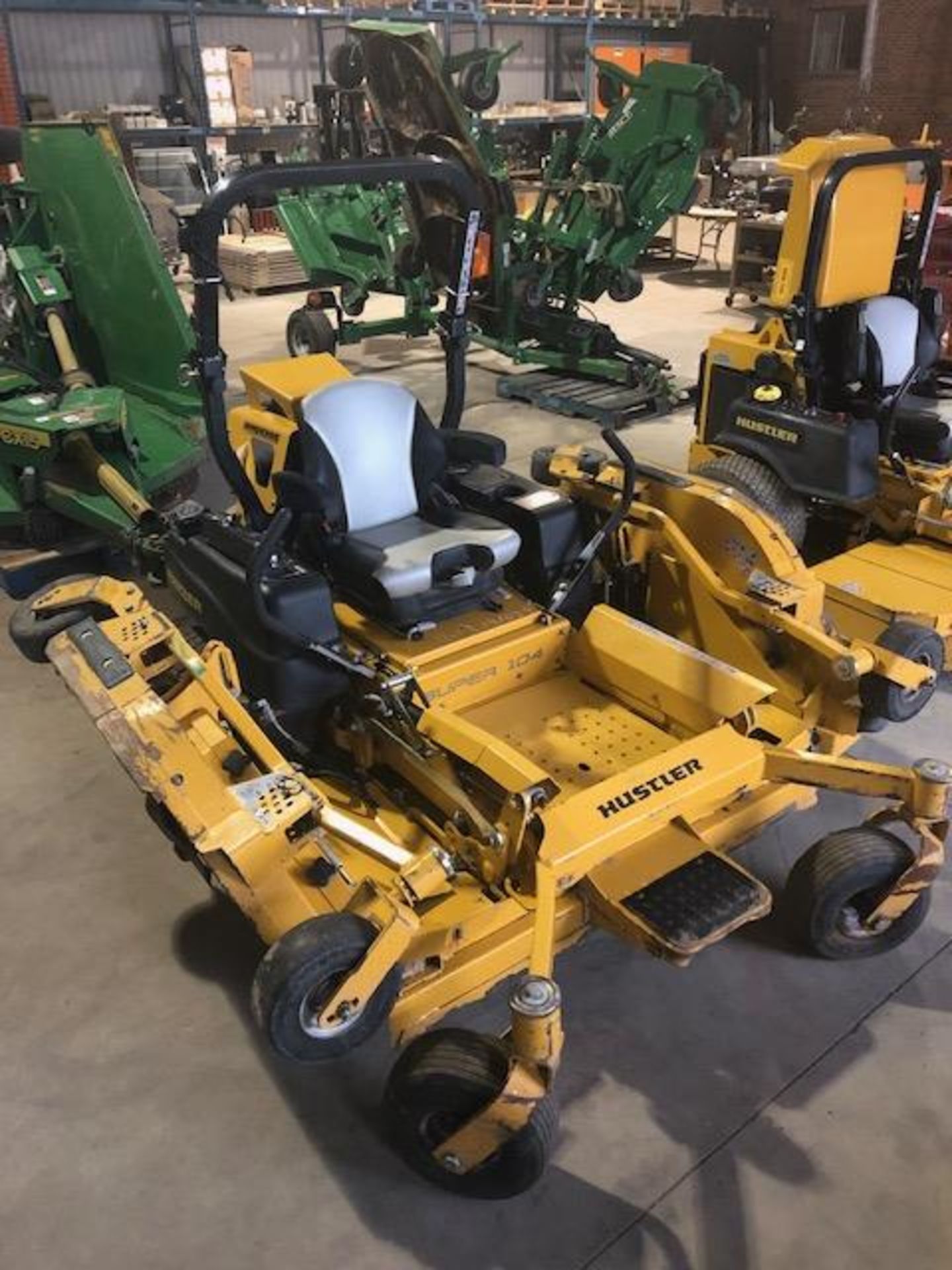 (2017) Hustler Super 104 Heavy duty wide-area mower w/acc. - Image 2 of 8