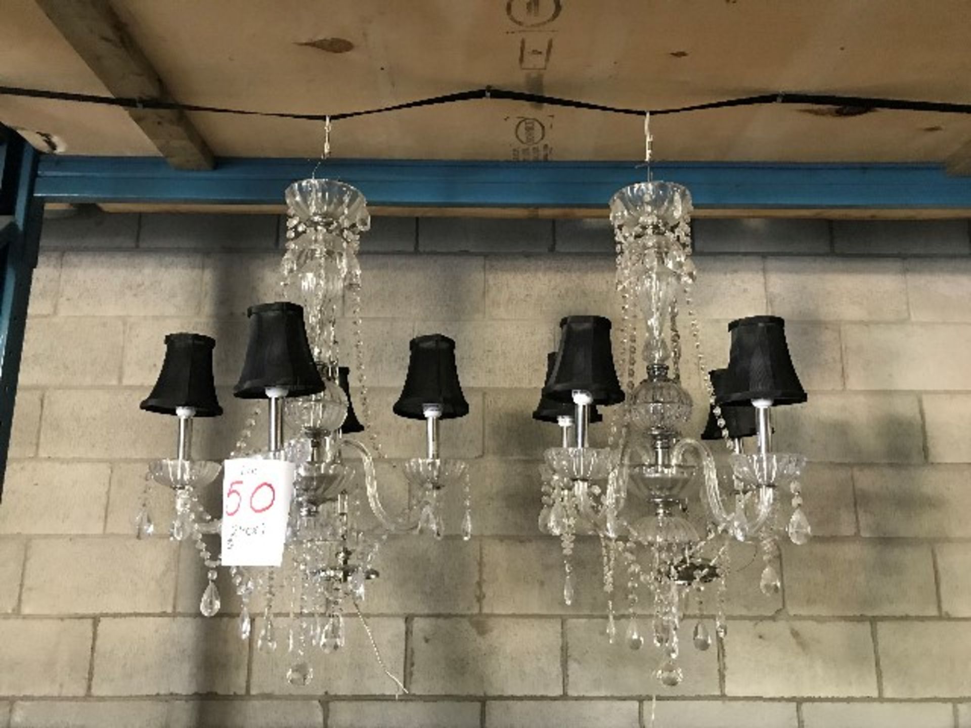 Classic chandeliers (x 2pcs)