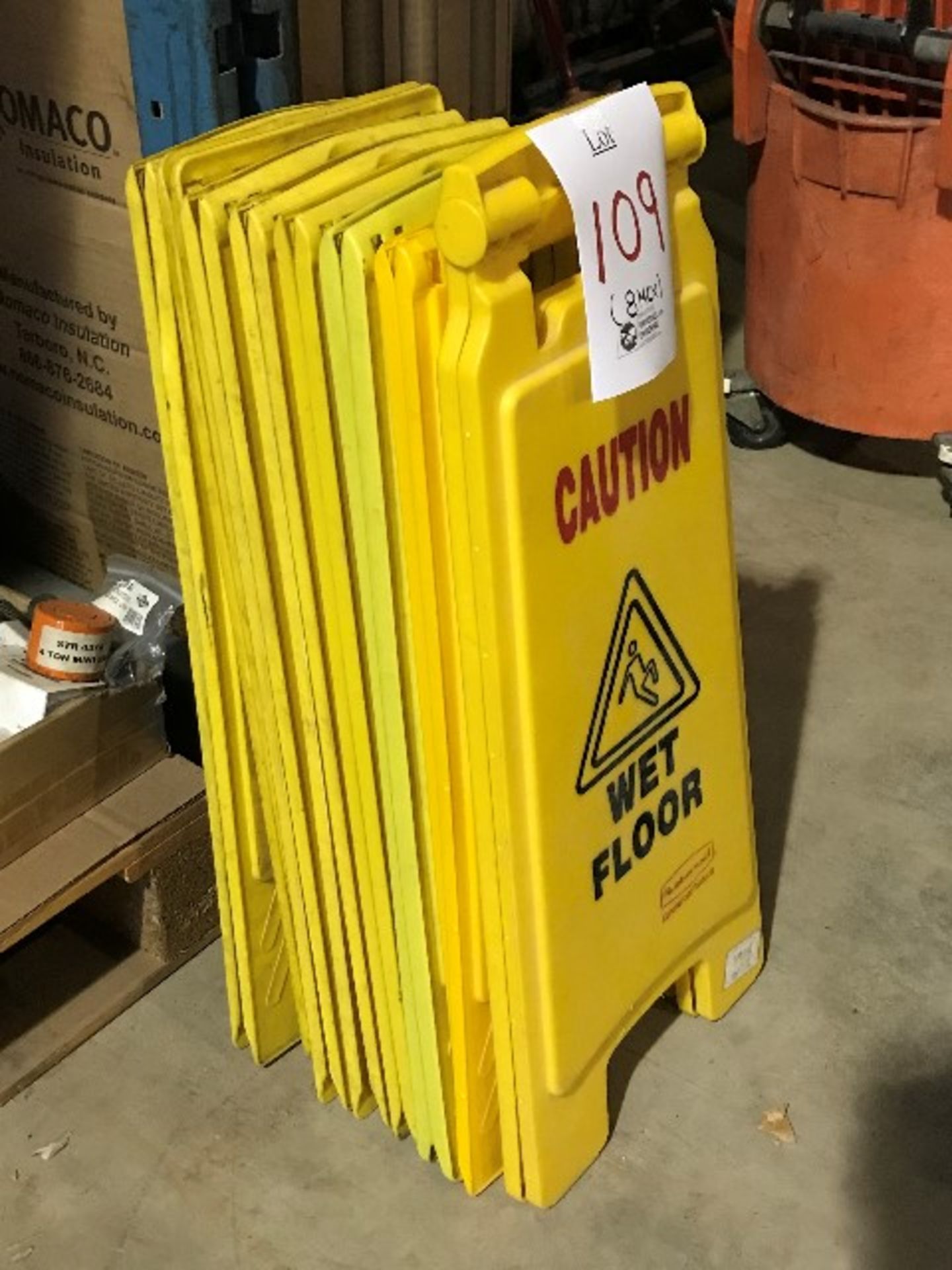 Caution “Wet Floor” signs (x 8pcs)