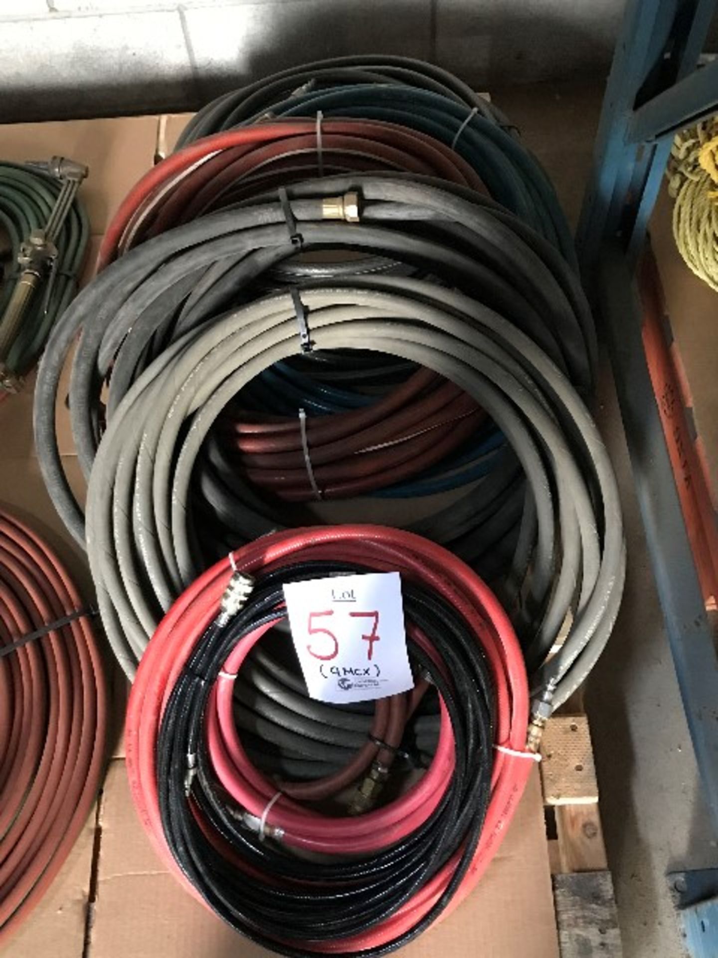 Assorted hoses (x 9pcs)