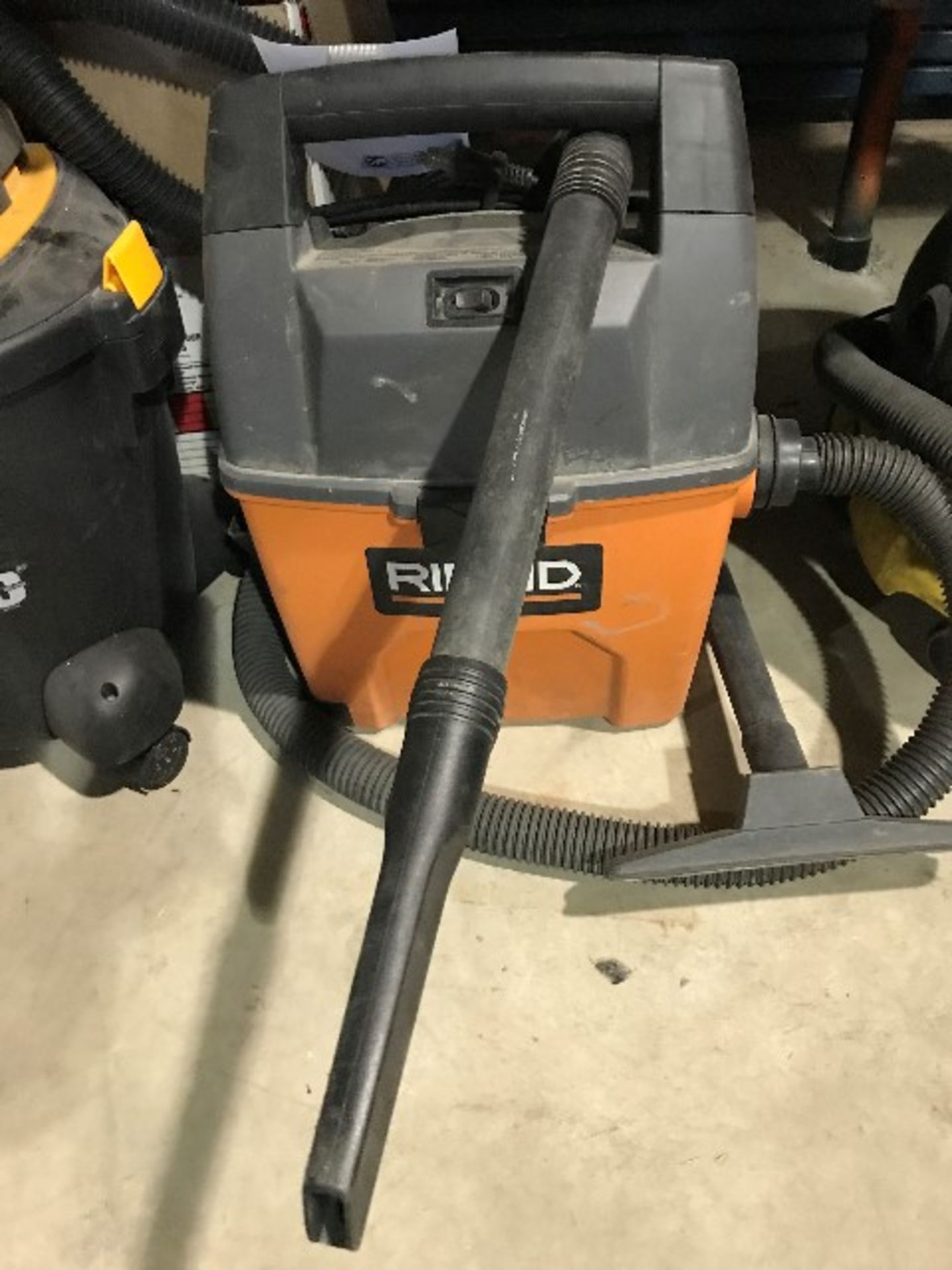 Rigid portable vacuum