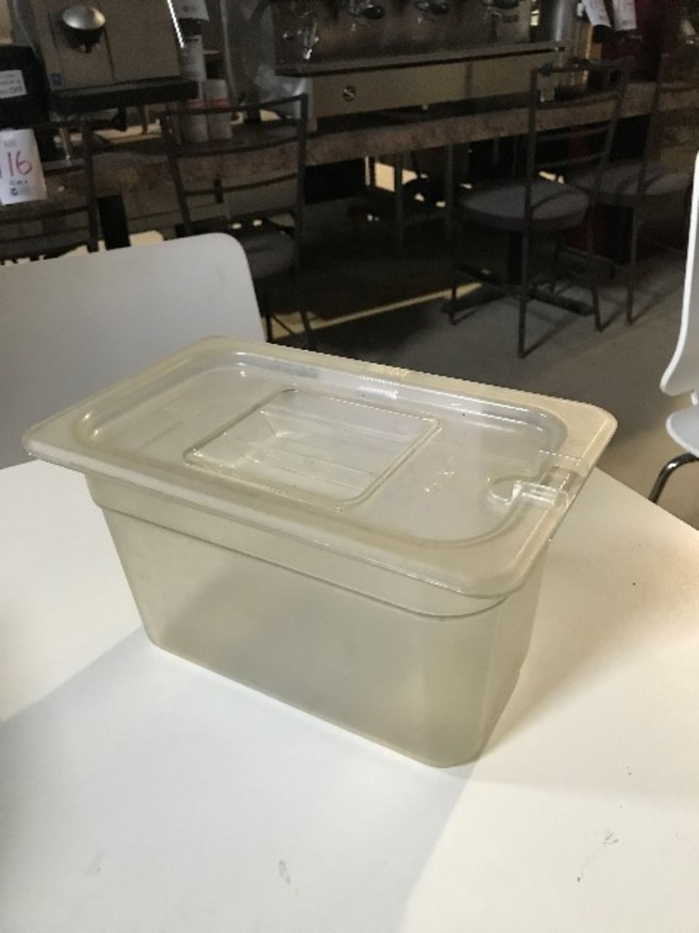 Assorted plastic containers,10pcs