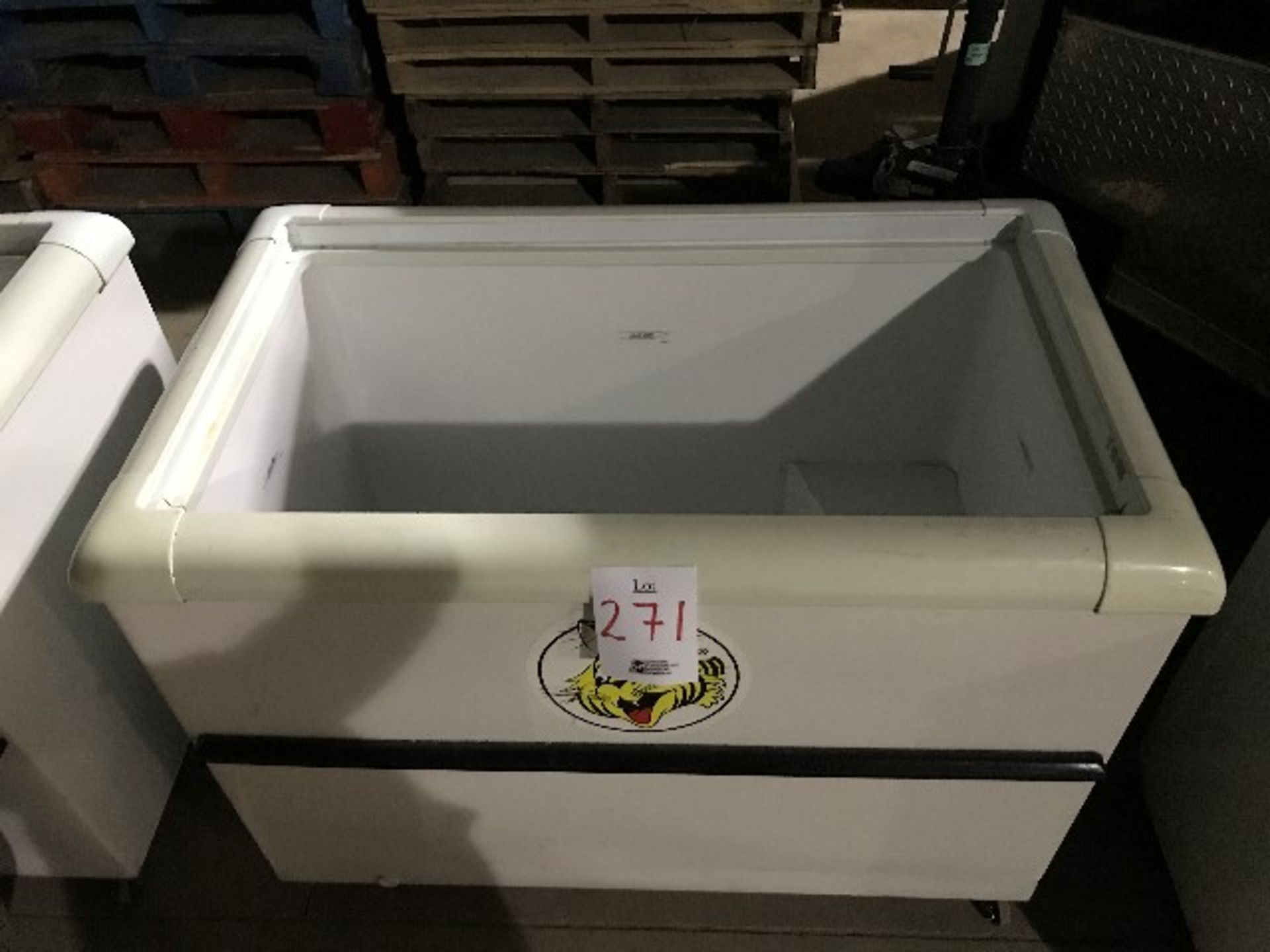 Mobile open chest freezer - Image 2 of 2