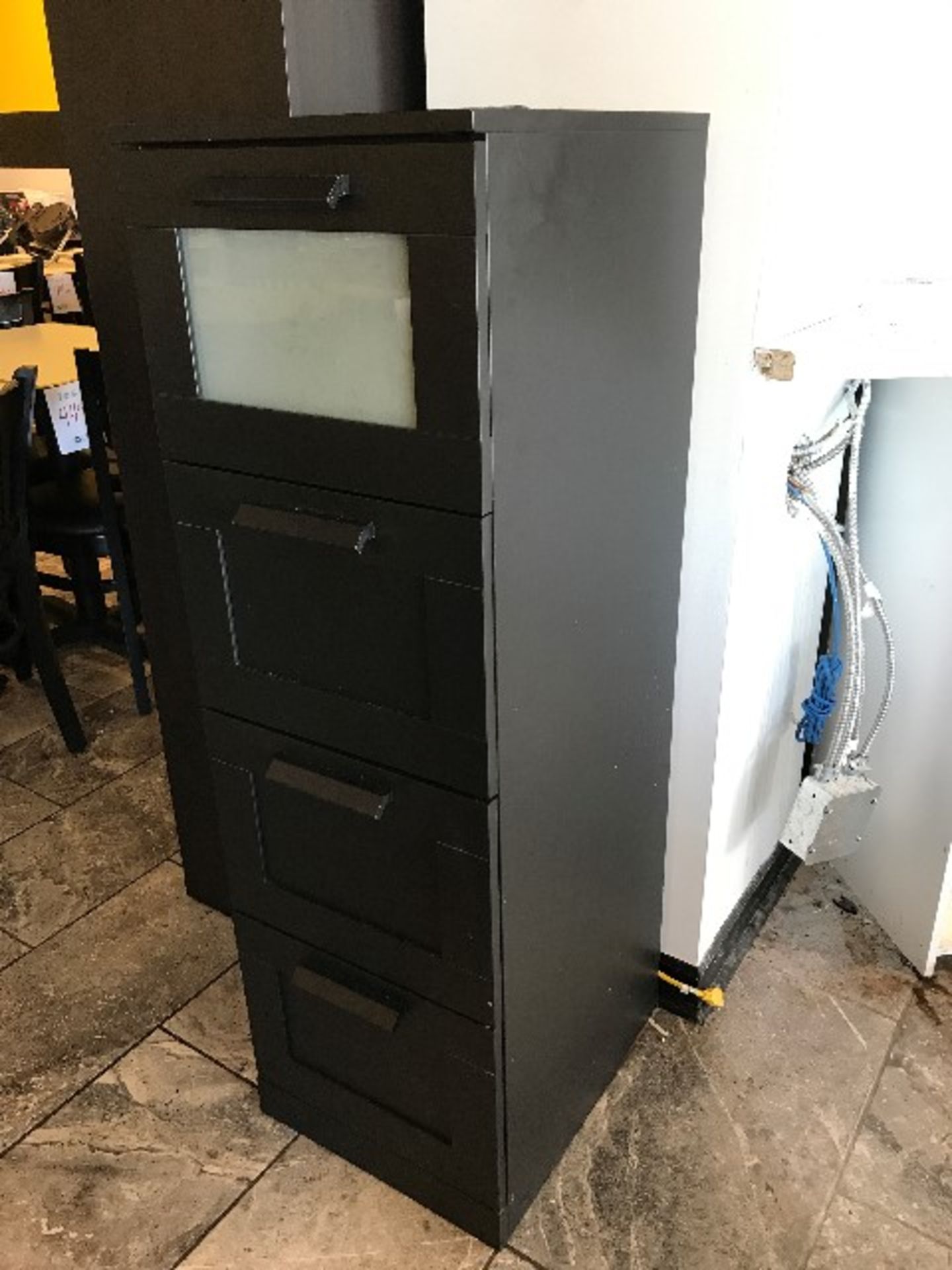 Cabinet w/4 drawers