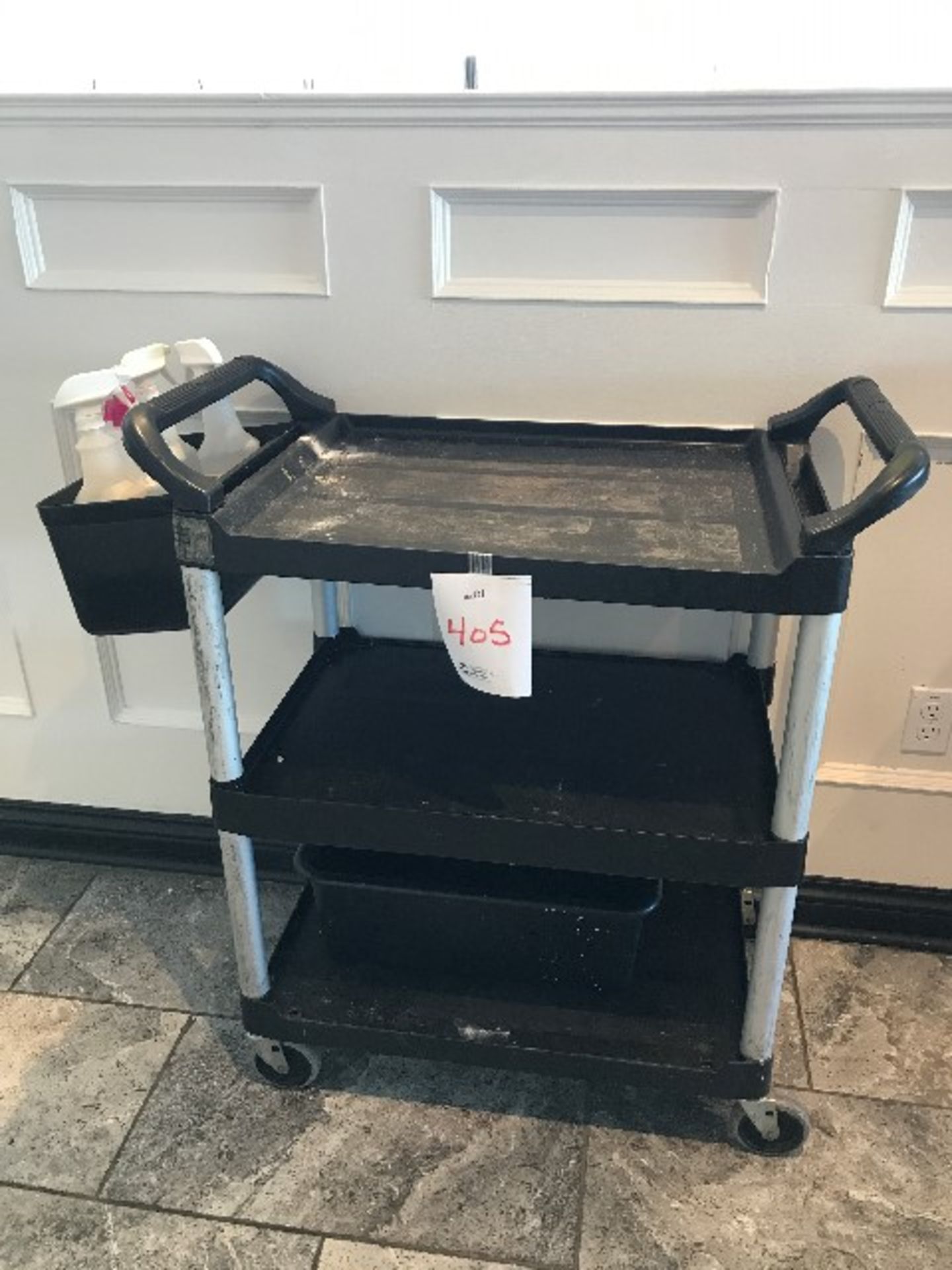 Rubbermaid mobile cart