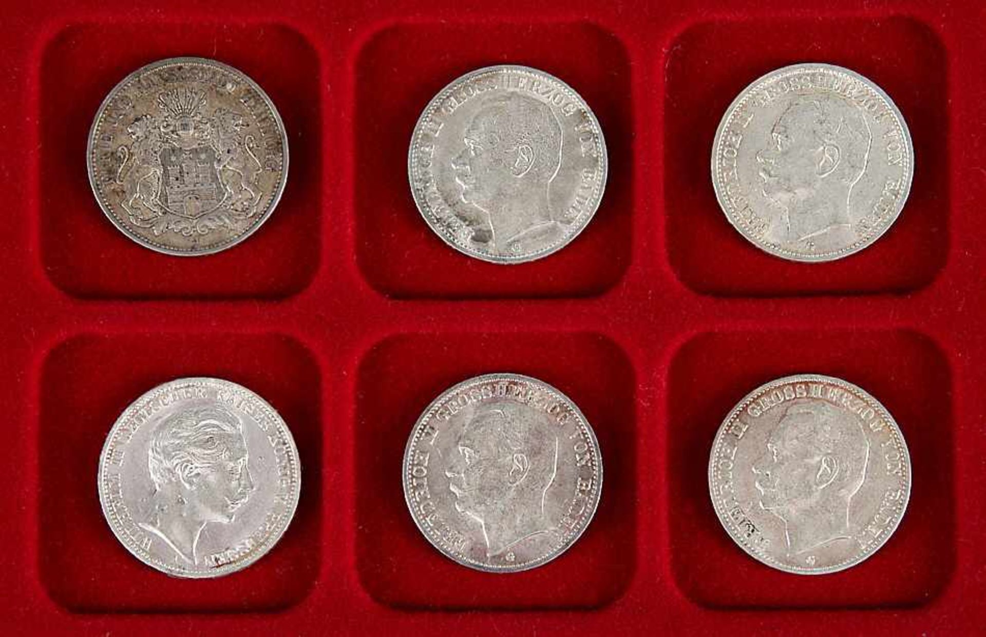 Sechs Silbermünzen3 Mark Deut. Reich 1912 A, 1912 G, 1910 J, 1910 G, 1914 G, 1911 G. Zus. 101 g.€