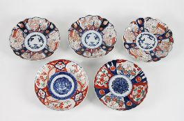 Fünf ImaritellerJapan, Meiji-/Taishô-Zeit. Porzellan, Bemalung in den typischen Imarifarben.