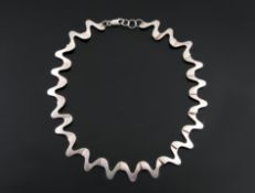 Collier925er Silber. Modernes Design. Karabinerhakenschließe. 34,8 g.o. L.