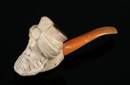 TabakpfeifeAnfang 20. Jh.. Pfeifenkopf aus Meerschaum in Form eines Orientalen mit Turban. Mundstück