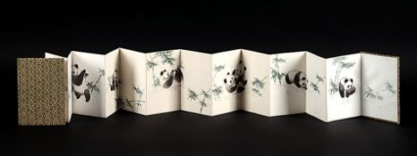 LeporelloChina. Verschiedene Darstellungen von Pandabären im Bambus. Tusche und Aquarell/dünnem