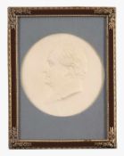 Papierarbeit19. Jh.?Bildnis Goethe im Profil.Papierprägung, 5,4 x 4,2 cm. Oben und unten etwas