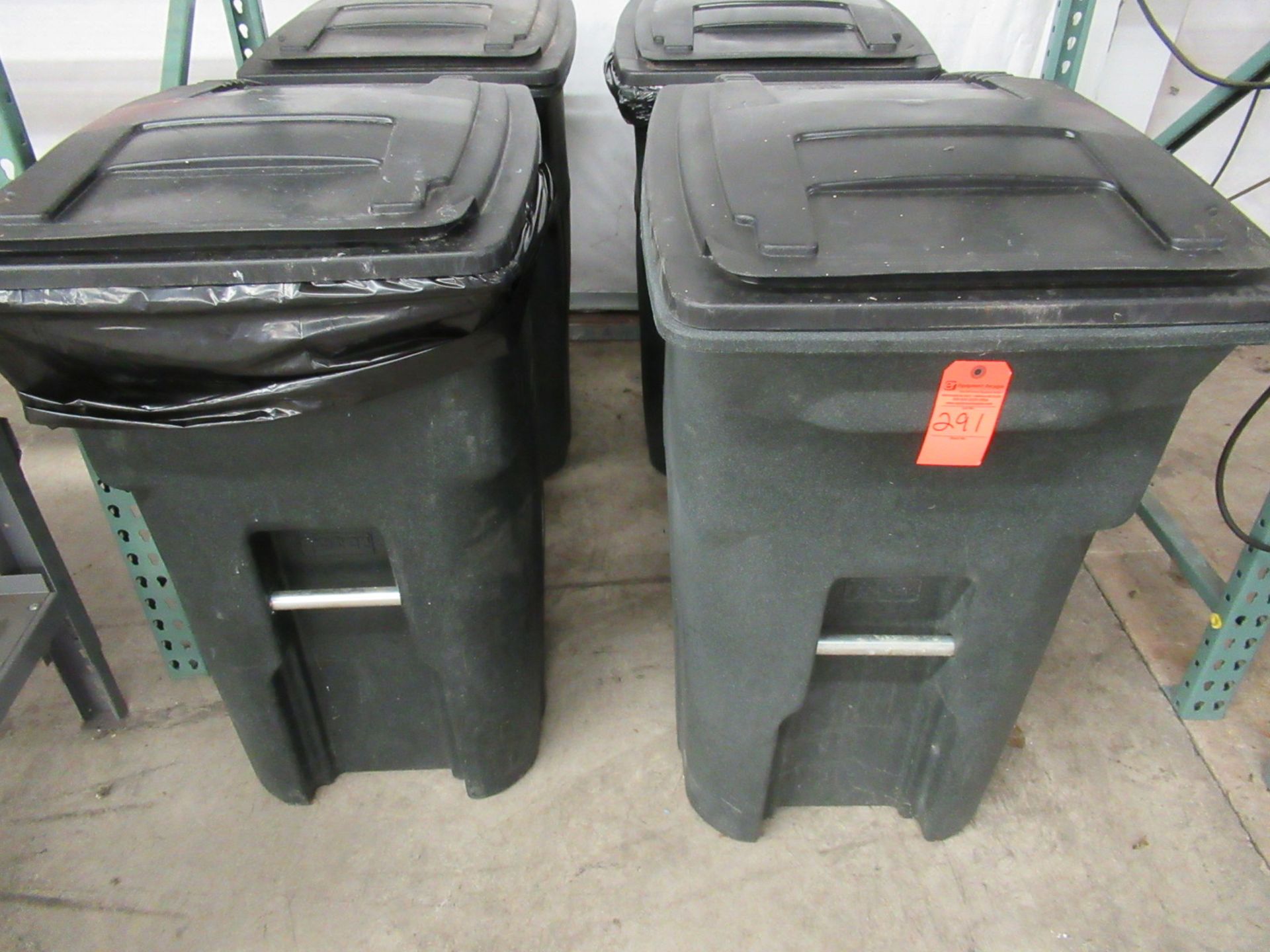 Toter 64 Gallon Garbage Cans Lot of 2