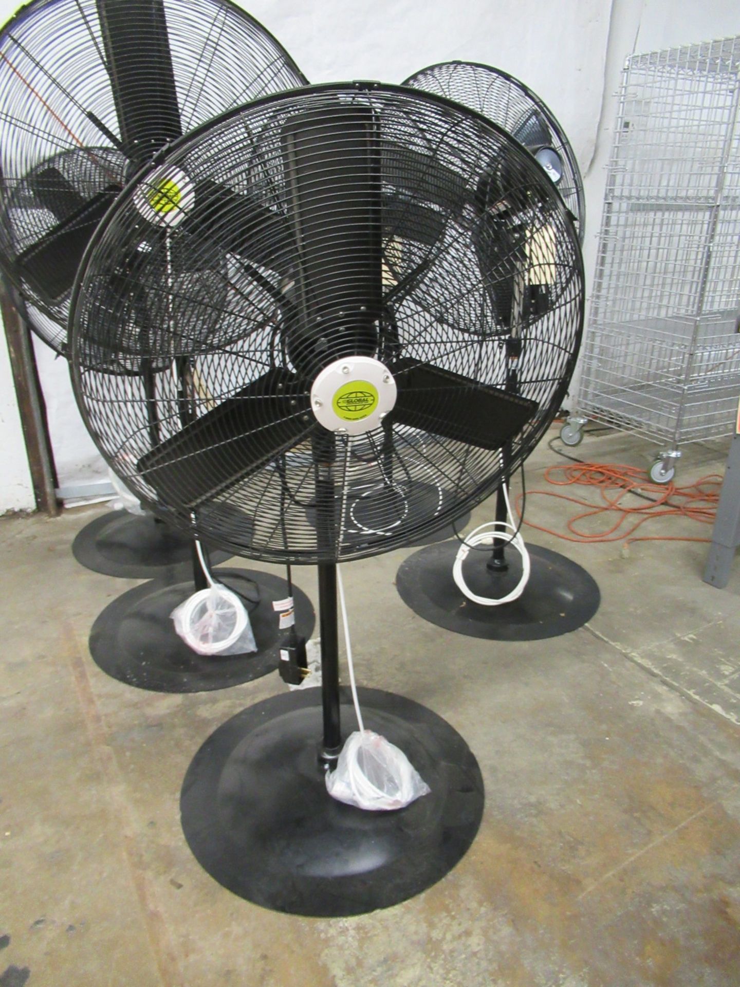 Global Industrial 30" Outdoor Pedestal Fan