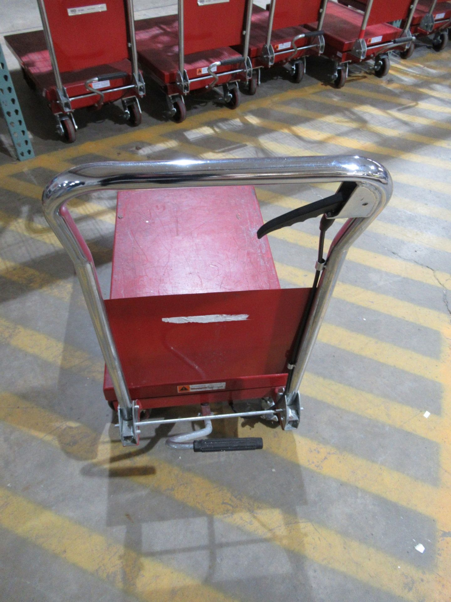 Uline H-1486 Manual Lift Table Cart 32" x 20" - Image 2 of 3