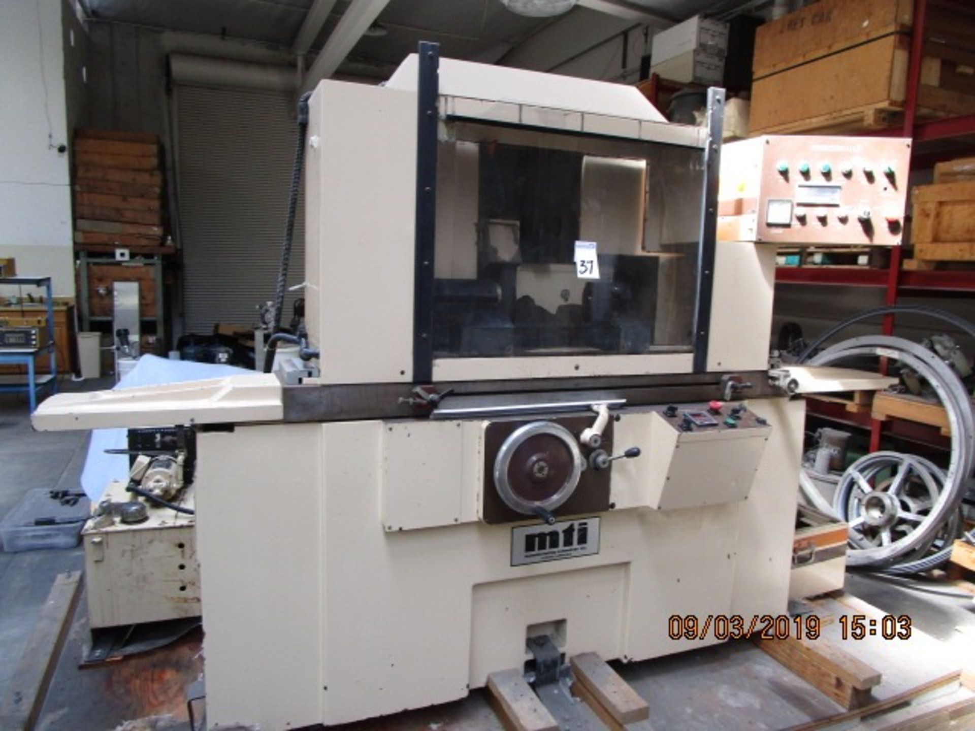 37 - MTI-VEECO 12X30" HIGH PRECISION CYLINDRICAL GRINDER - Image 4 of 20