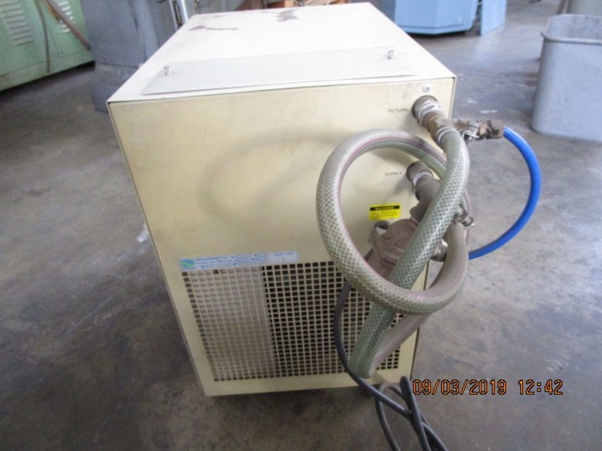 33 - NESLAB COOLFLOW CFT-33 RECIRCULATOR CHILLER, 115V, DIMS 24X36X36" - Image 4 of 7