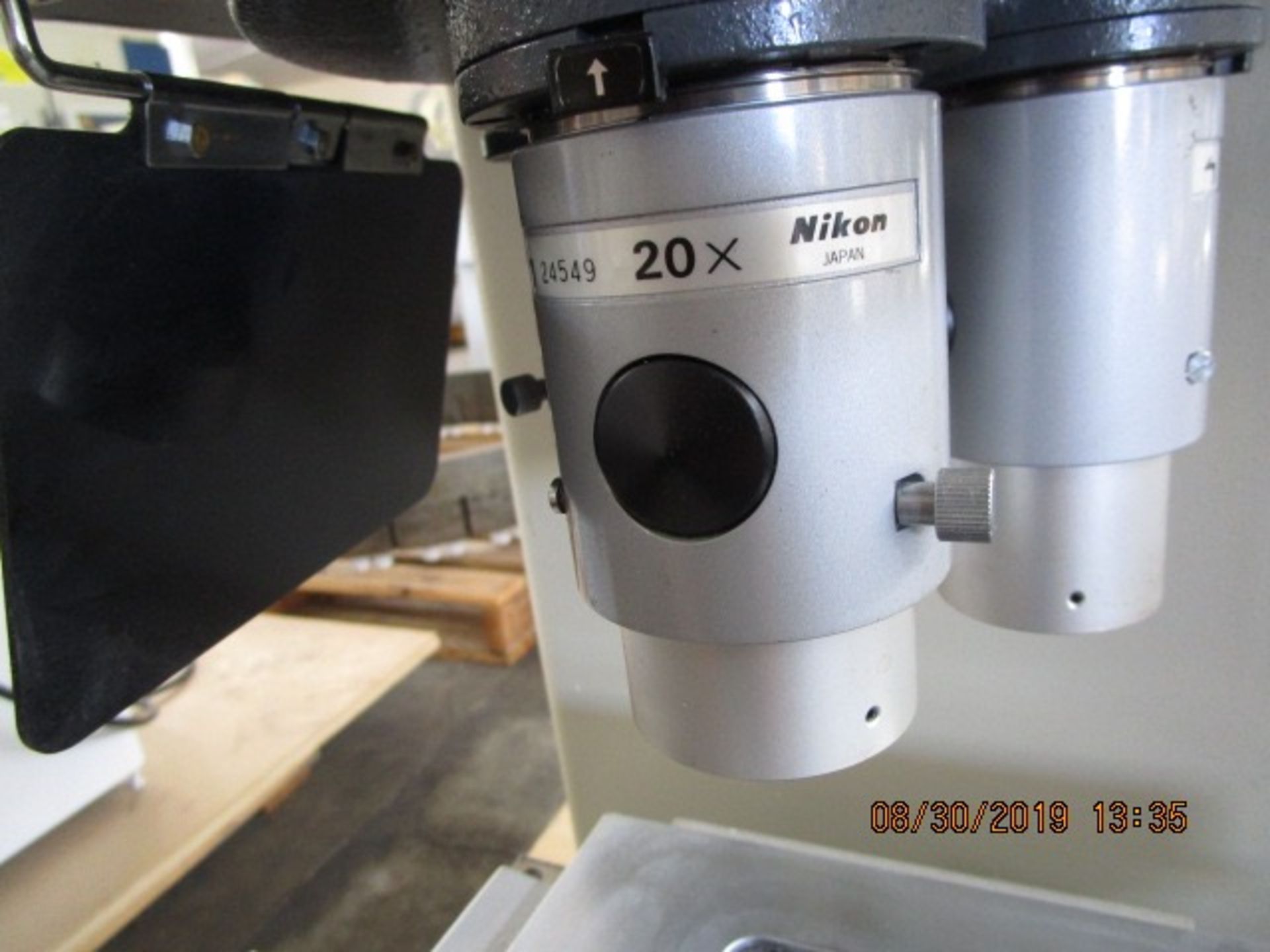 24 - NIKON V-12 BENCHTOP OPTICAL COMPARATOR PROFILE PROJECTOR - Image 7 of 13