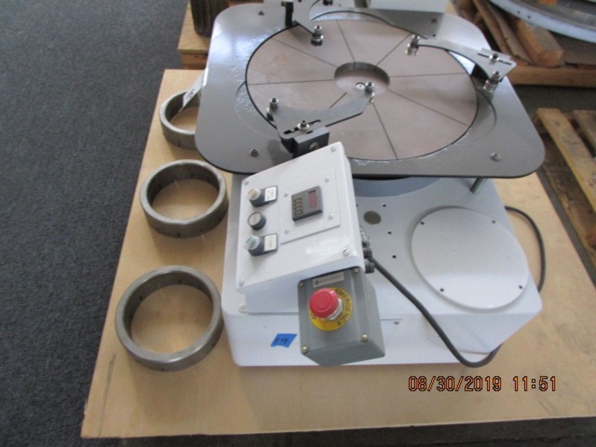 19 - 20" LAPMASTER VARIABLE SPEED LAPPER W/NEW LAP PLATE & 3 RINGS - W/PUMP - Image 9 of 12