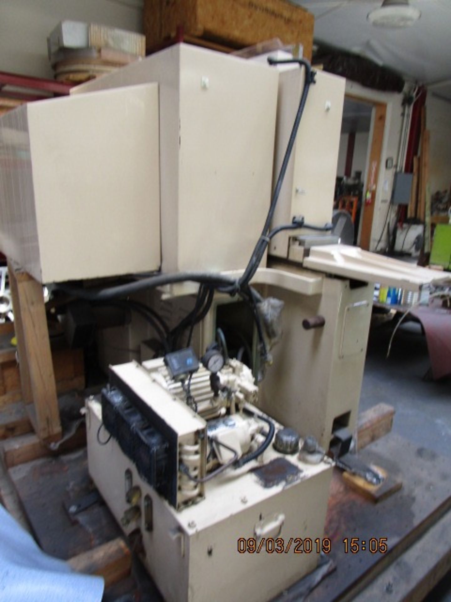 37 - MTI-VEECO 12X30" HIGH PRECISION CYLINDRICAL GRINDER - Image 16 of 20