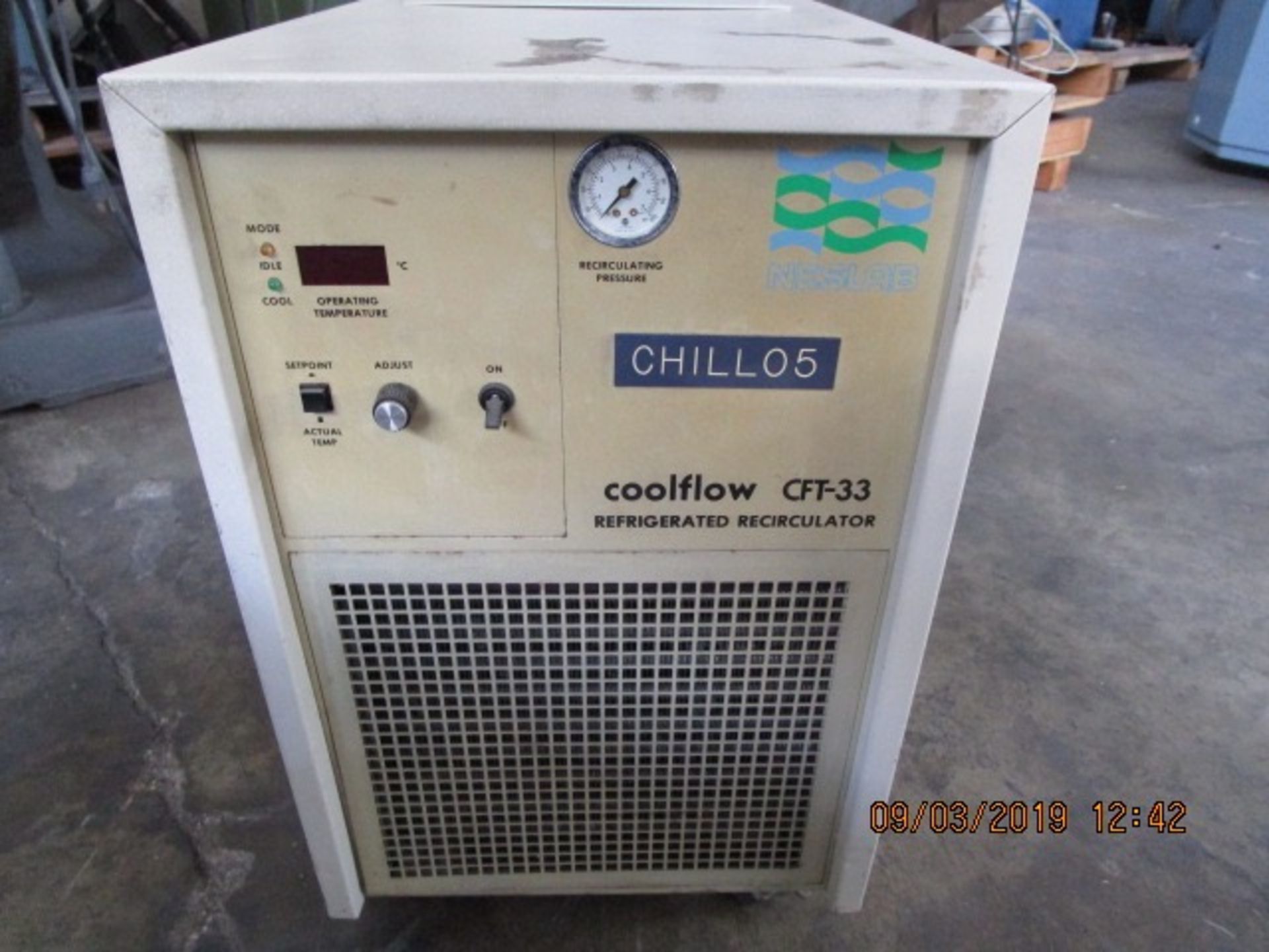 33 - NESLAB COOLFLOW CFT-33 RECIRCULATOR CHILLER, 115V, DIMS 24X36X36" - Image 2 of 7