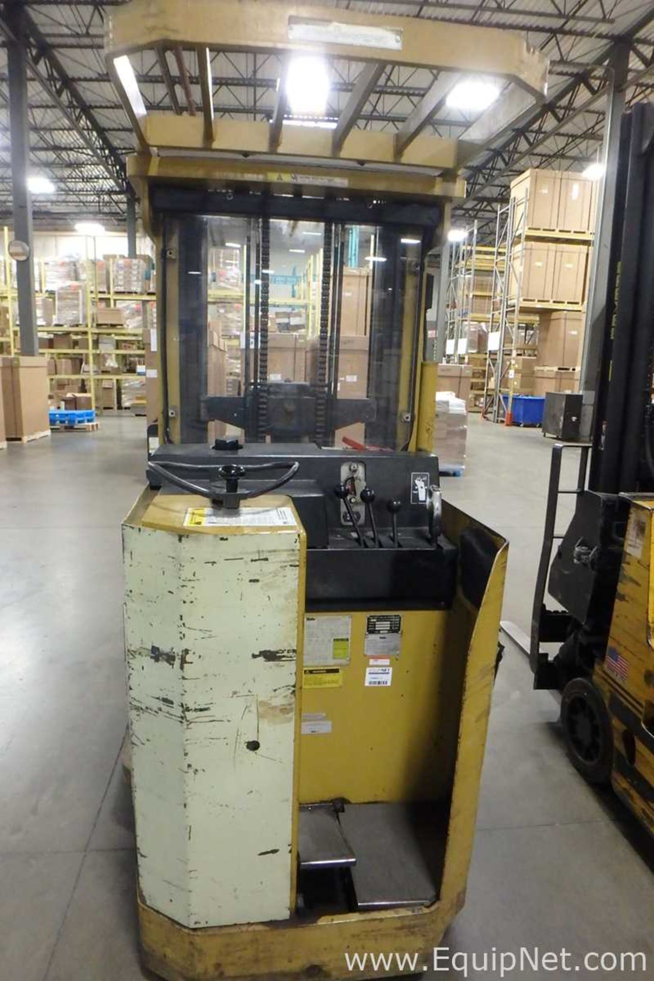 Yale NE030MAN24ST088 Battery Operated Stand-Up Forklift - Image 5 of 11