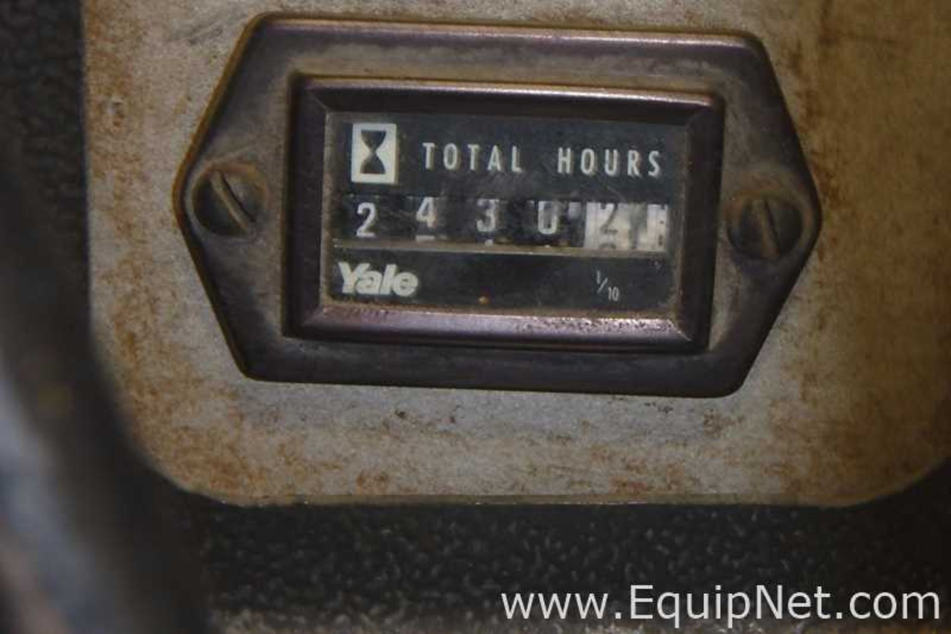 Yale NE030MAN24ST088 Battery Operated Stand-Up Forklift - Image 7 of 11