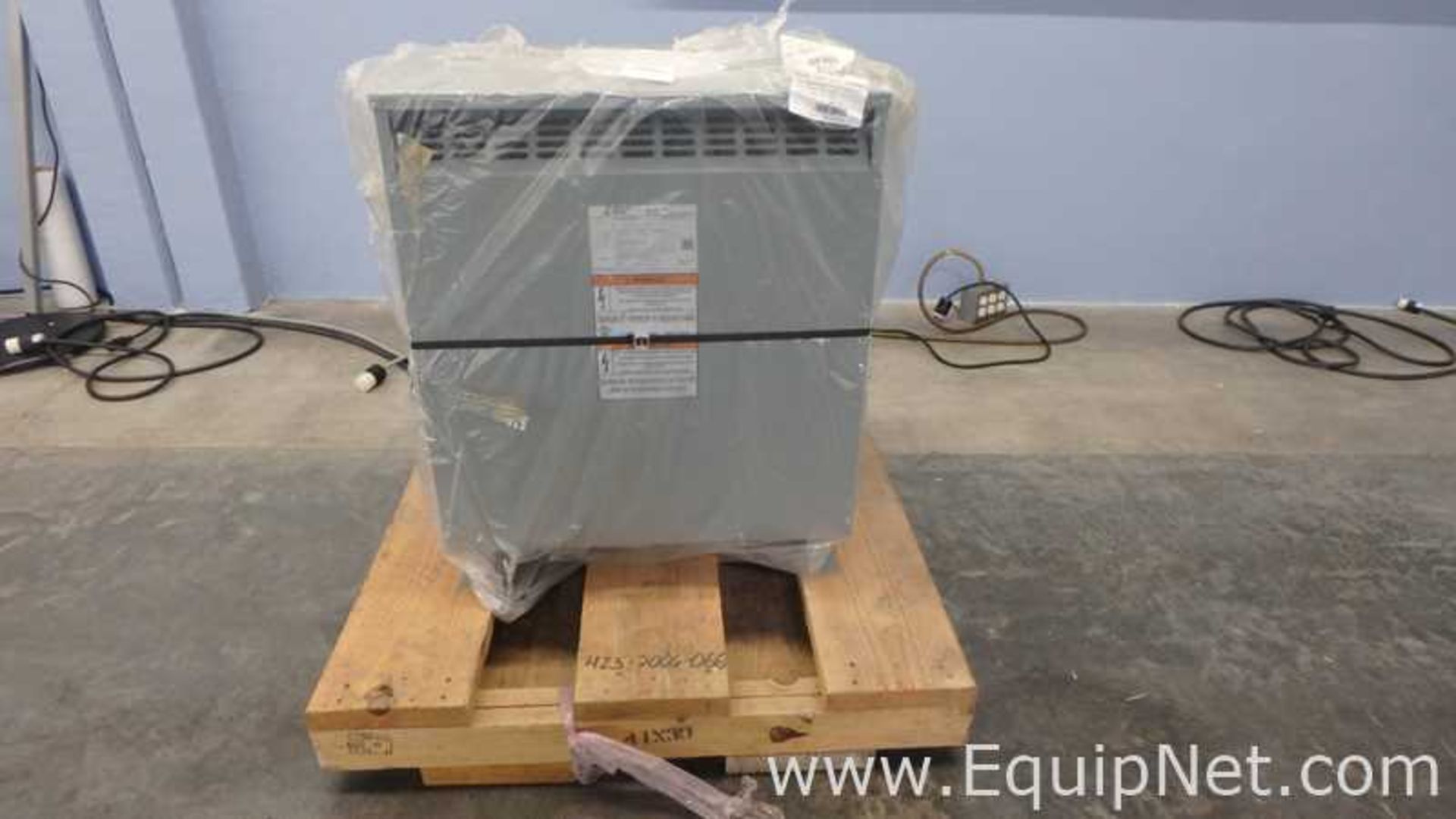 Unused Jefferson Electric Cat 423-7006-066 Dry Type Energy Efficient Transformer is new has never