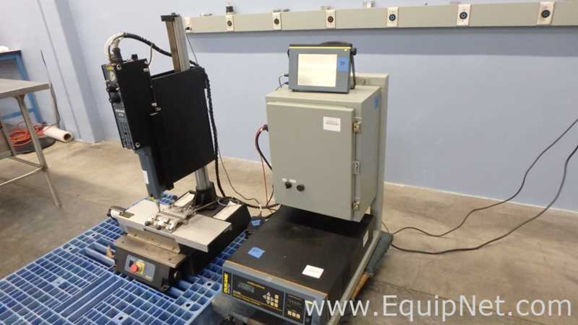 Dukane 410 Ultrasonic Welder with Dukane 4070 Dynamic Process Controller - Image 9 of 23