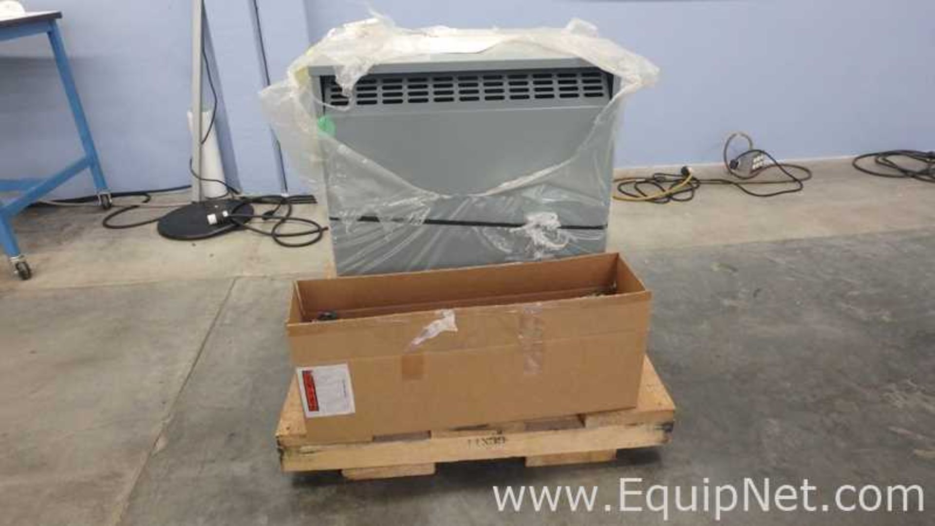 Unused Jefferson Electric Cat 423-7006-066 Dry Type Energy Efficient Transformer is new has never - Bild 2 aus 8