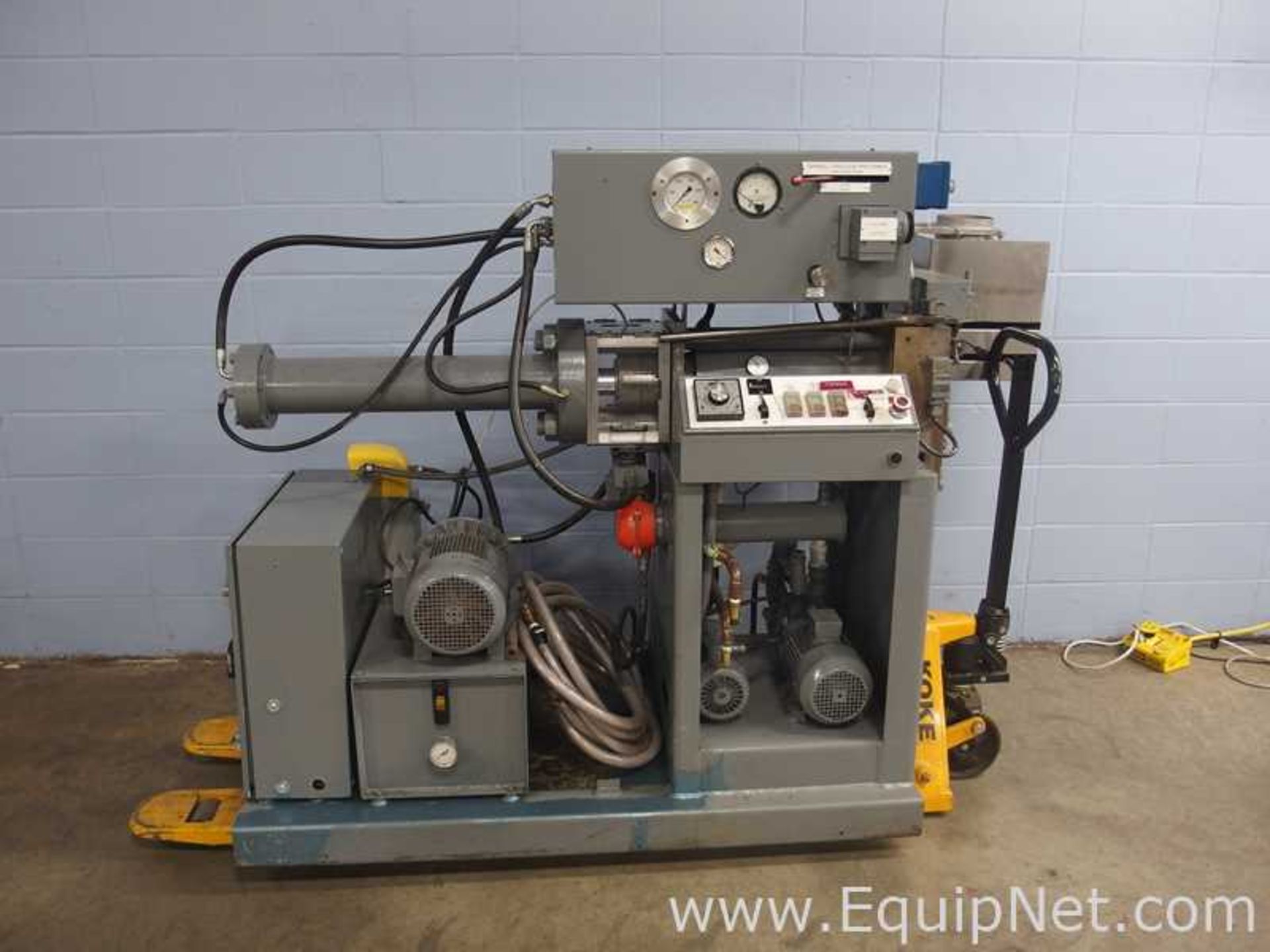 Barwell Machine and Rubber Group SP100 Precision Preformer Ram Extruder