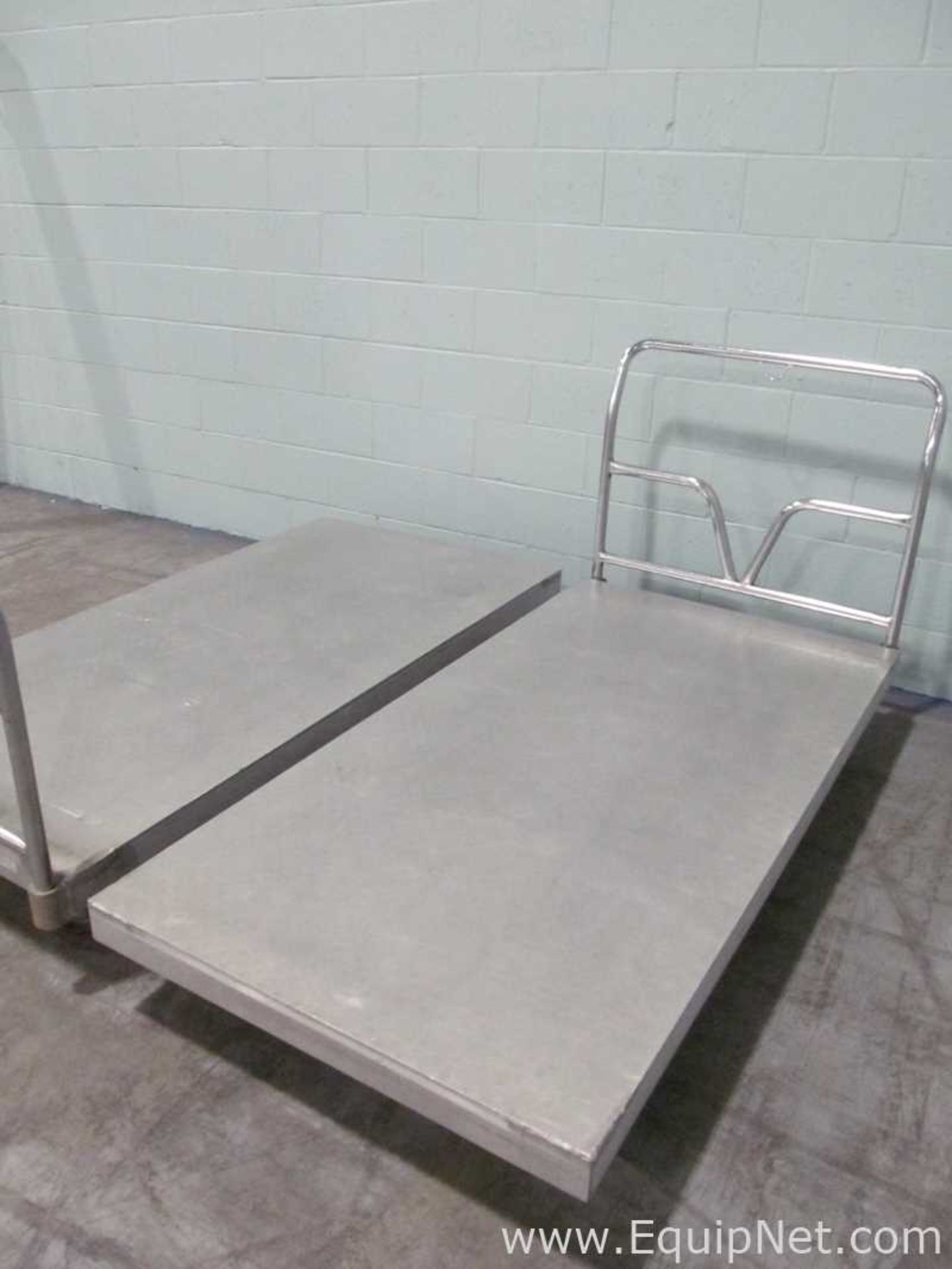 Lot Of 2 Global Industrial ASD-3672 3600 Capacity Aluminum Sheet Deck Platform Rolling Carts - Image 3 of 5