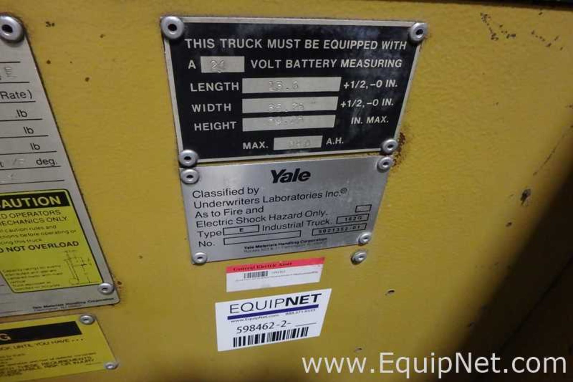 Yale NE030MAN24ST088 Battery Operated Stand-Up Forklift - Image 8 of 11