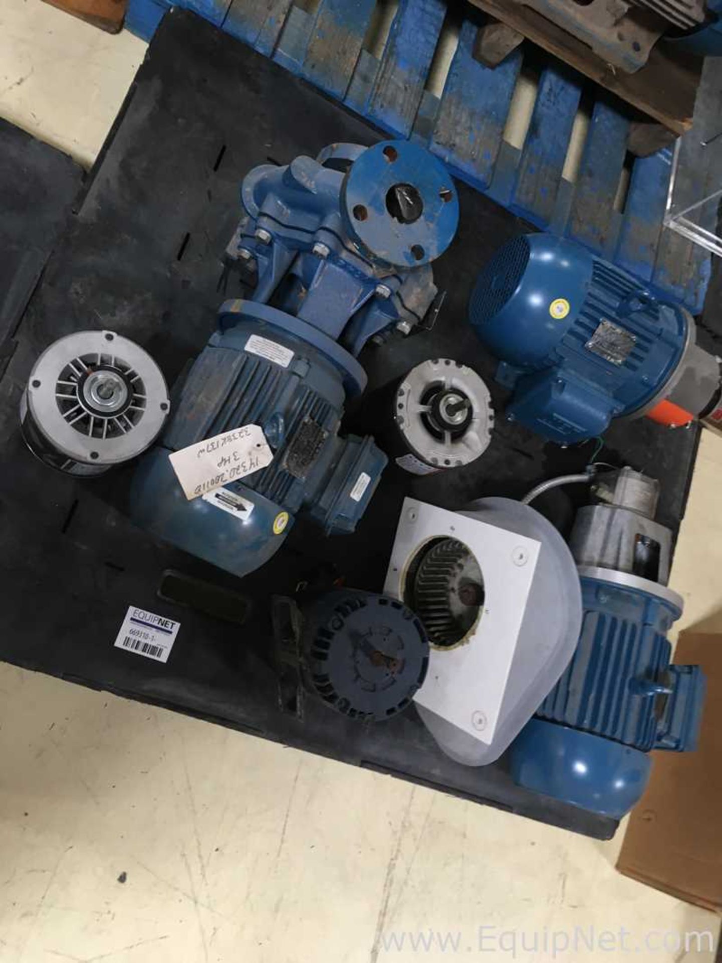 Lot of Pumps and Motors - Image 2 of 9