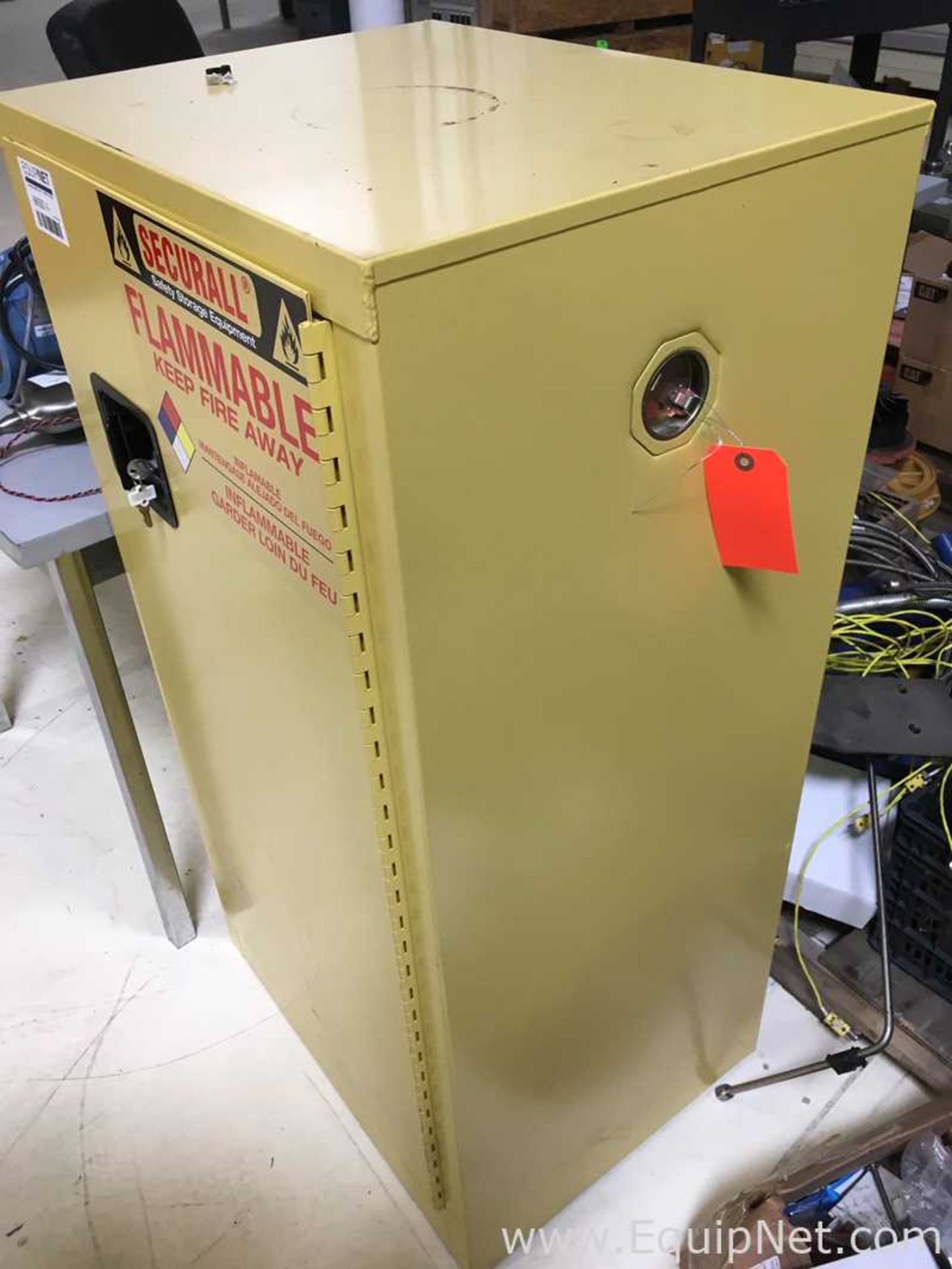 Eagle Manufacturing A110 16 Gallon Capacity Flammable Storage Cabinet - Image 3 of 5