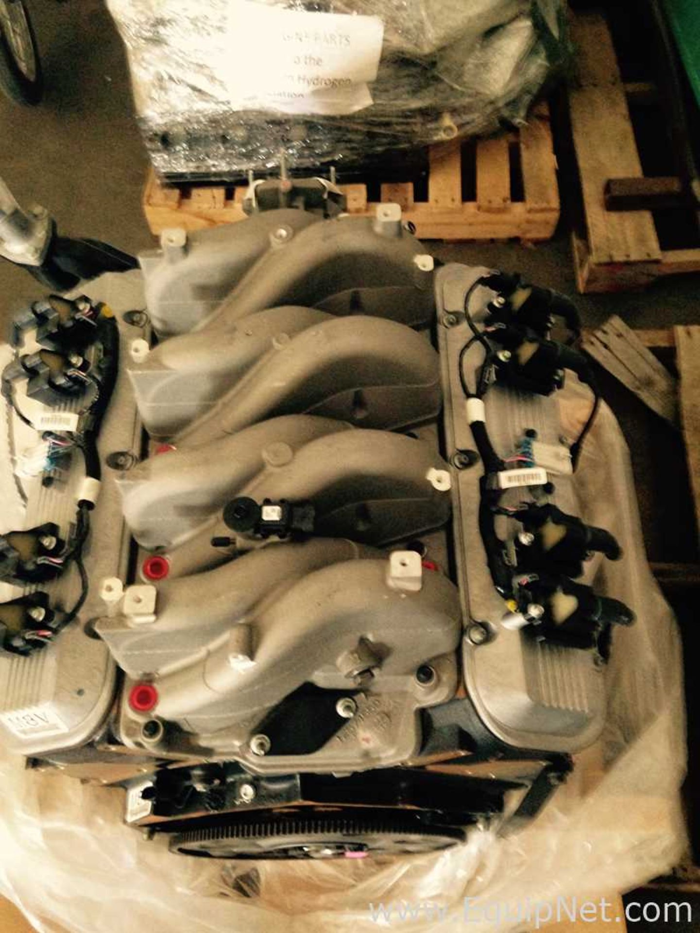 General Motors VORTEC 8100 496 Cubic Inch V8 Long Block Gasoline Engine Unused in Factory Crate - Image 5 of 6