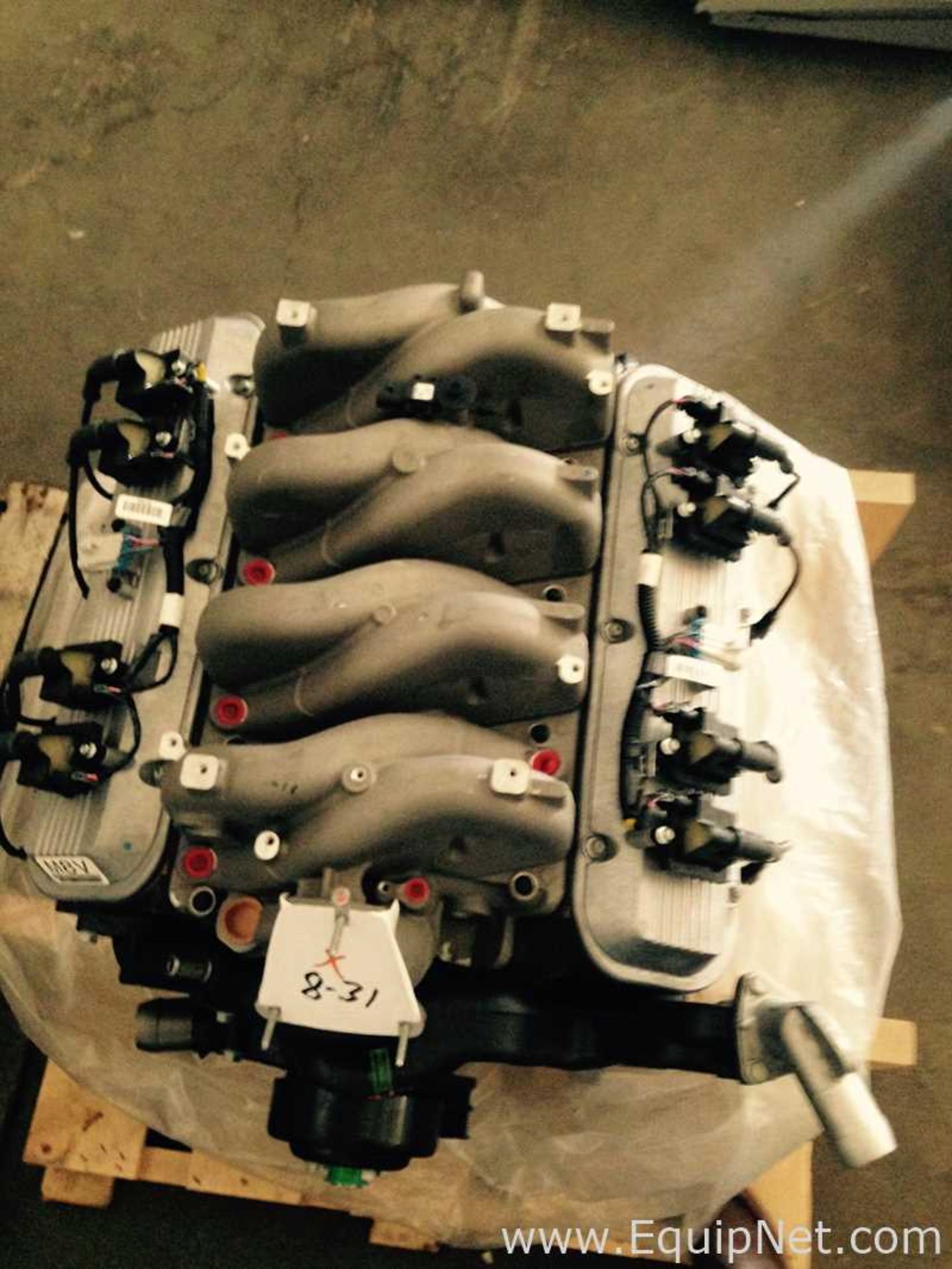 General Motors VORTEC 8100 496 Cubic Inch V8 Long Block Gasoline Engine Unused in Factory Crate - Image 6 of 6