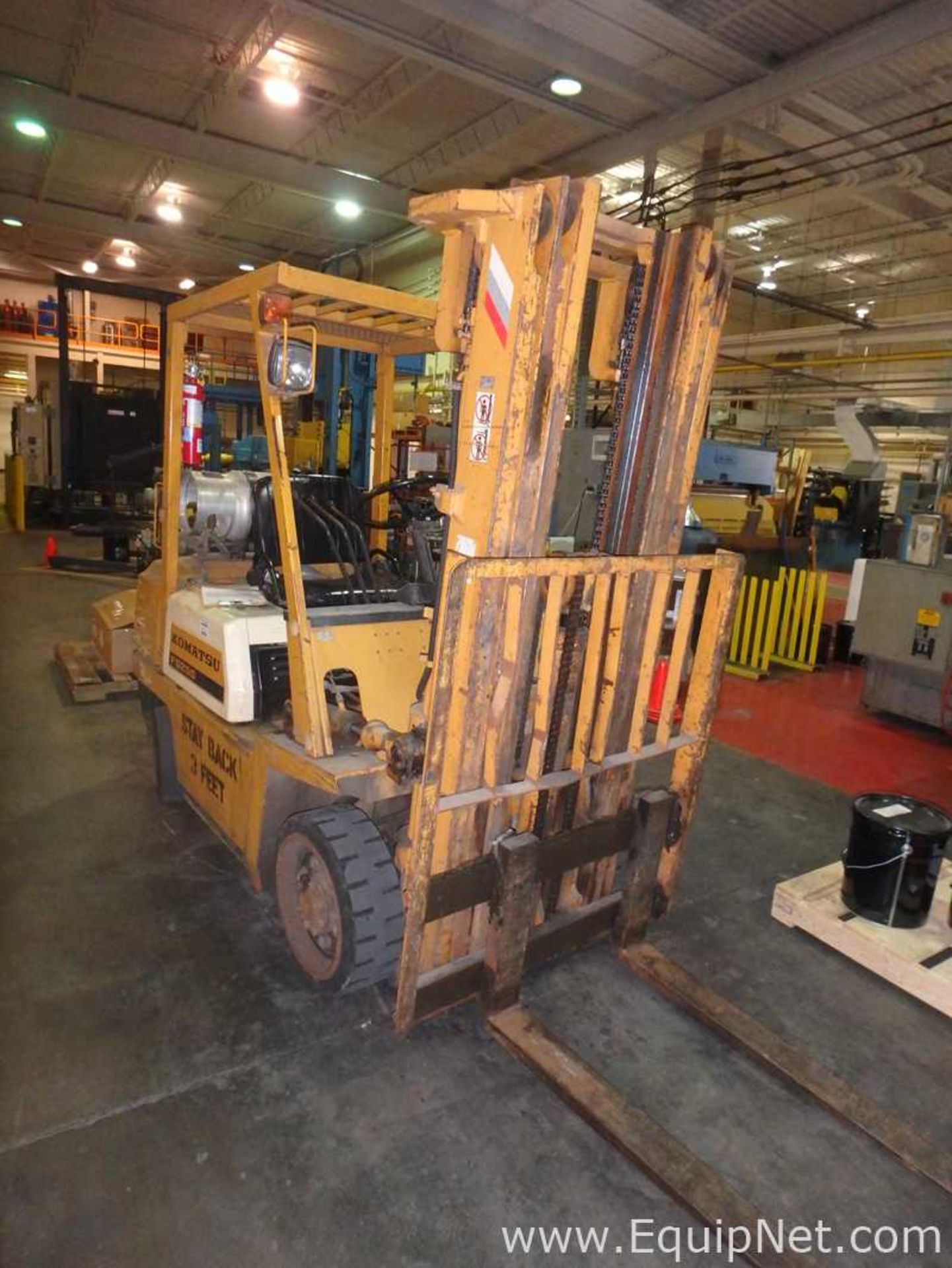 Komatsu FG25S Sit Down Propane Fork Lift - Image 3 of 10