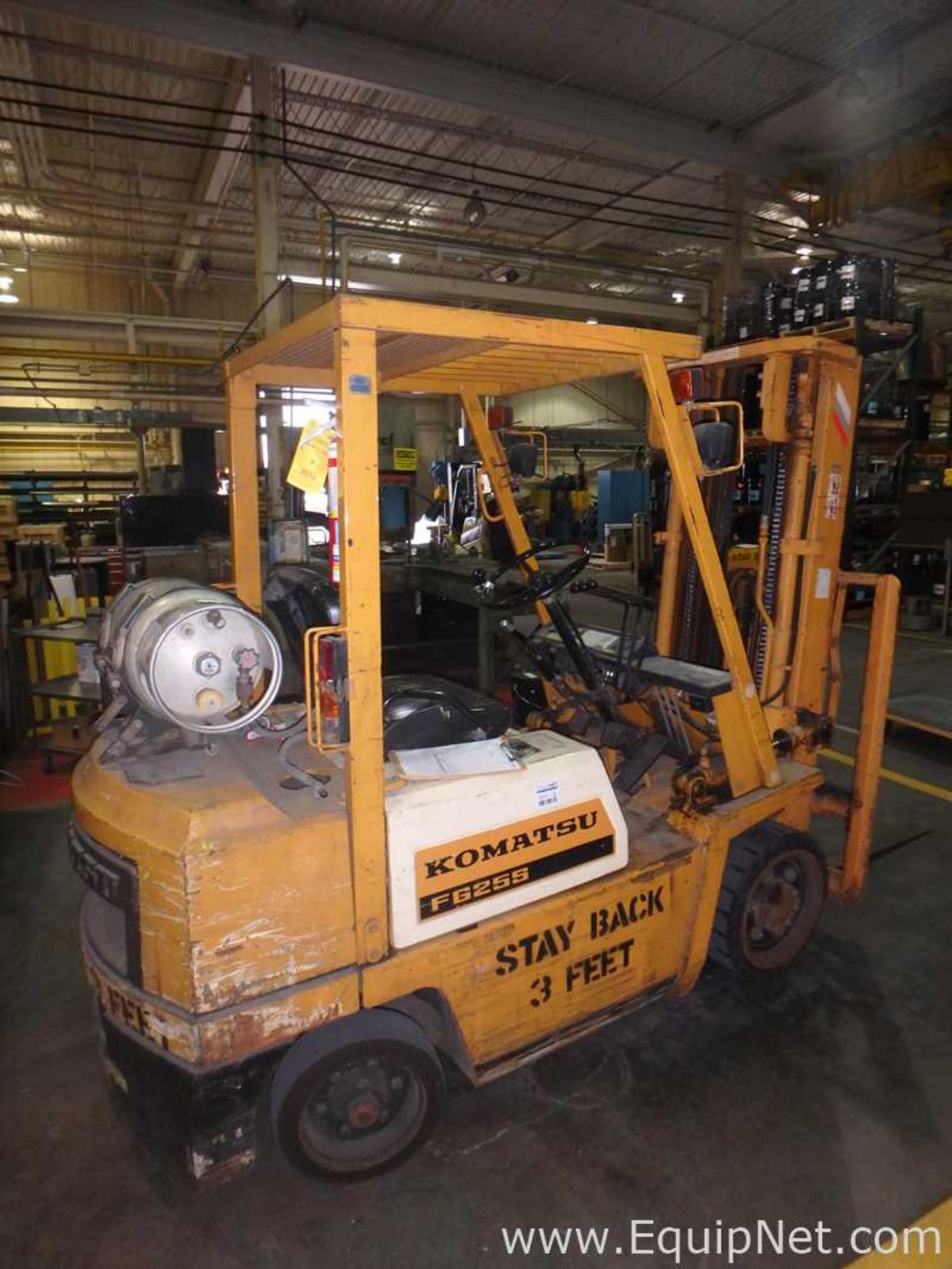 Komatsu FG25S Sit Down Propane Fork Lift