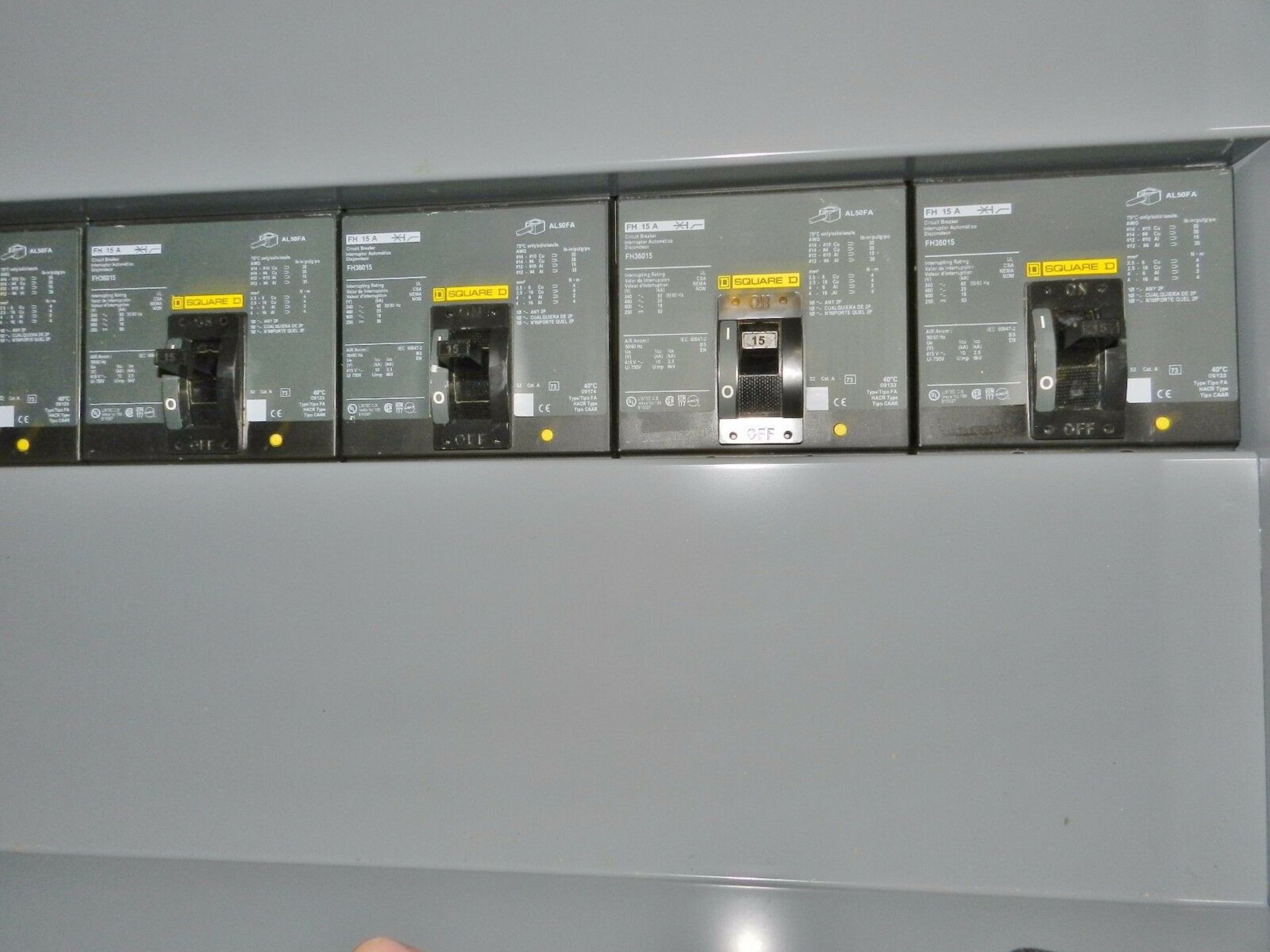 Square D HCP I-Line Panelboard w/ 400 Amp Breakers - Image 5 of 5