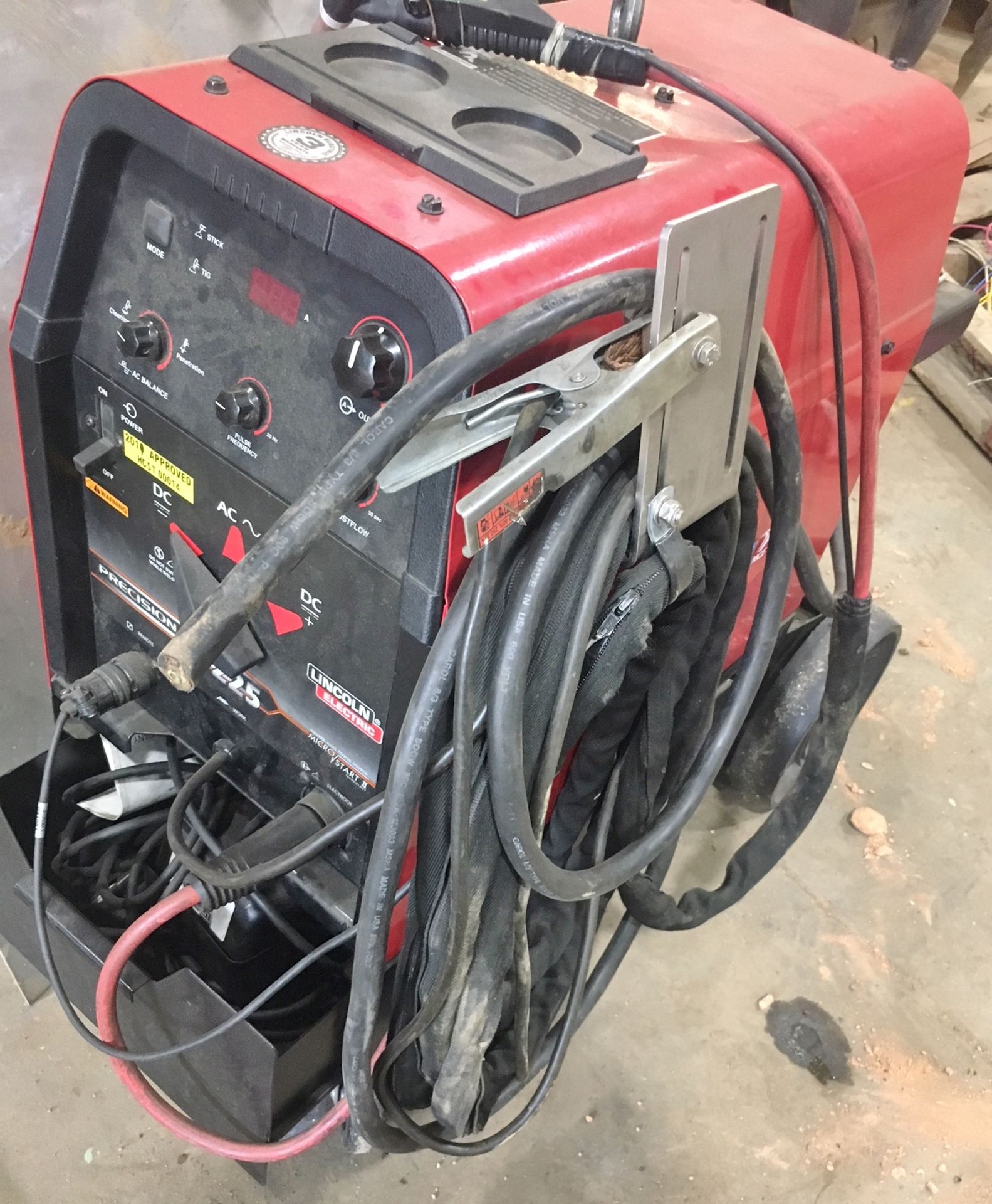 Lincoln Precision Tig 225 Welder