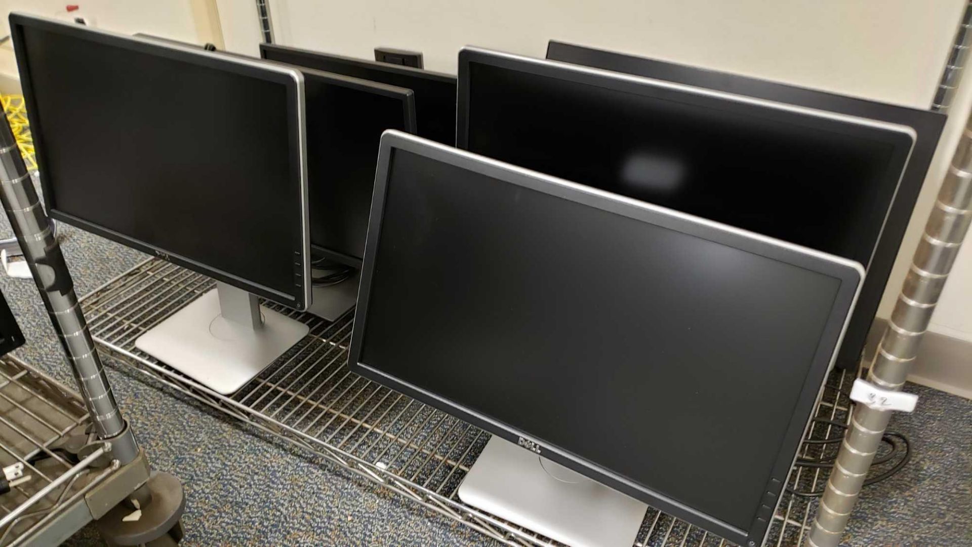 Lot of (6) Various sizes Dell Monitors