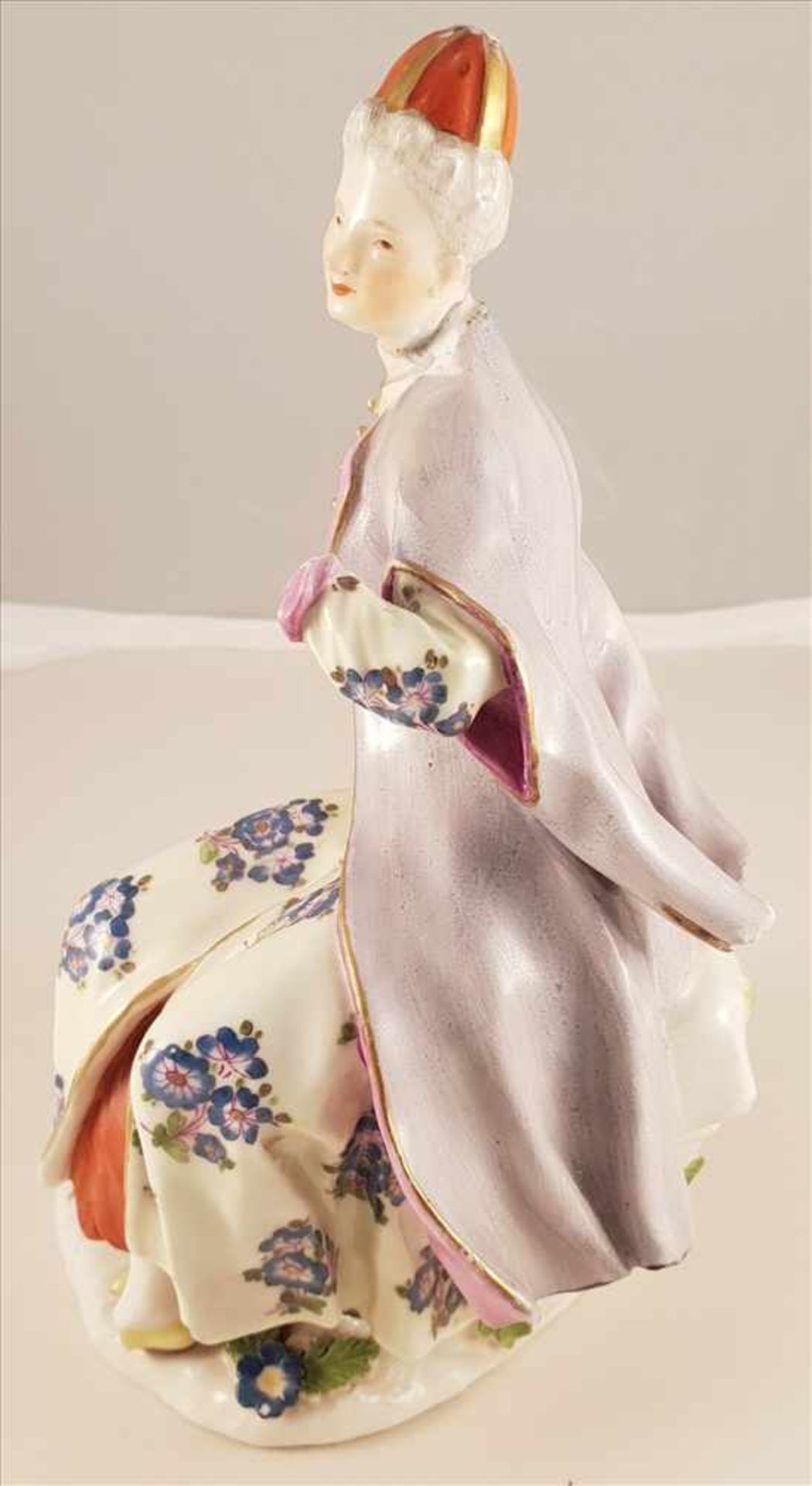 Meissen Figur , Entwurf Johann Joachim Kändler (1706-1775 ), Orientalische Dame, 18. Jhd. , Höhe: - Image 2 of 4