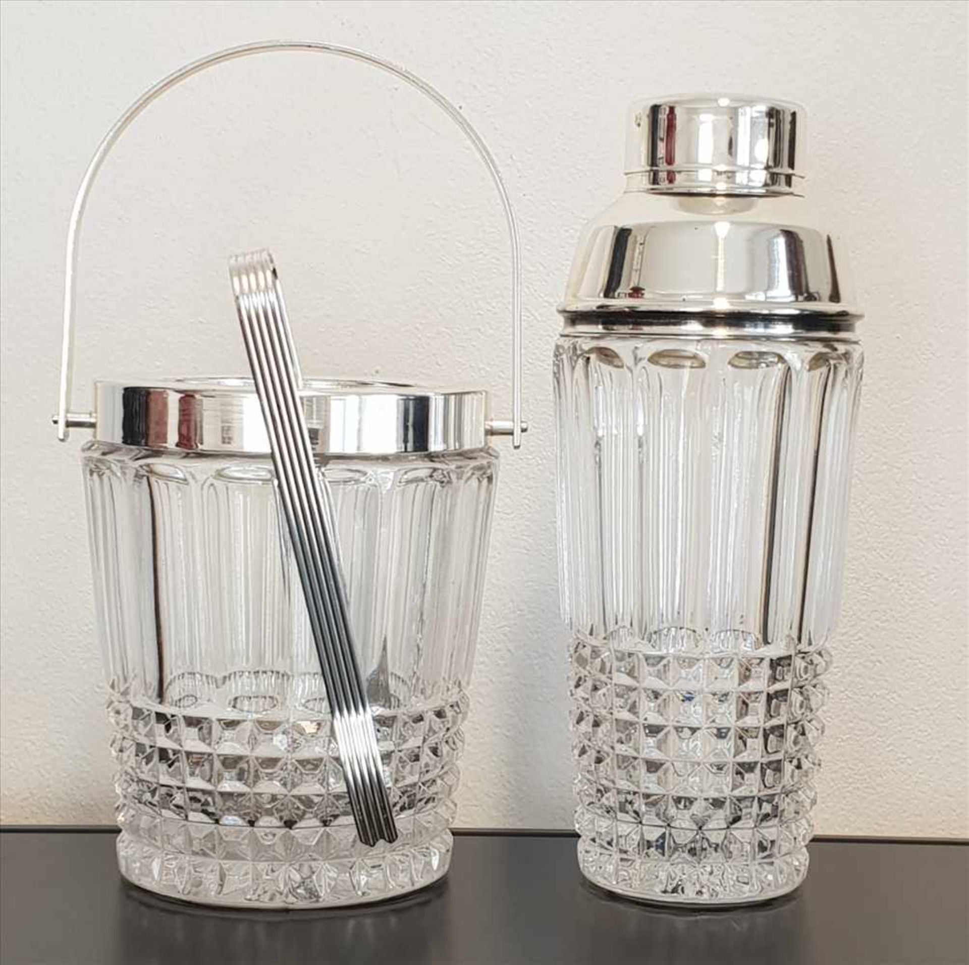 Cocktail Set, bestehens aus einem Shaker Kristallglas Messing versilbert Höhe 21,5cm und einem