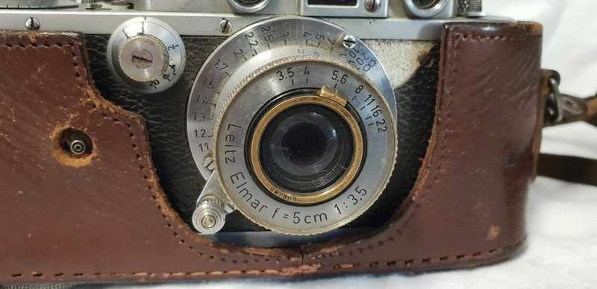 Leica III mit Objektiv : Leitz Elmar 1:3,5 F=5cm, Nummer: 347116, in Lederetui ( nicht - Image 2 of 4