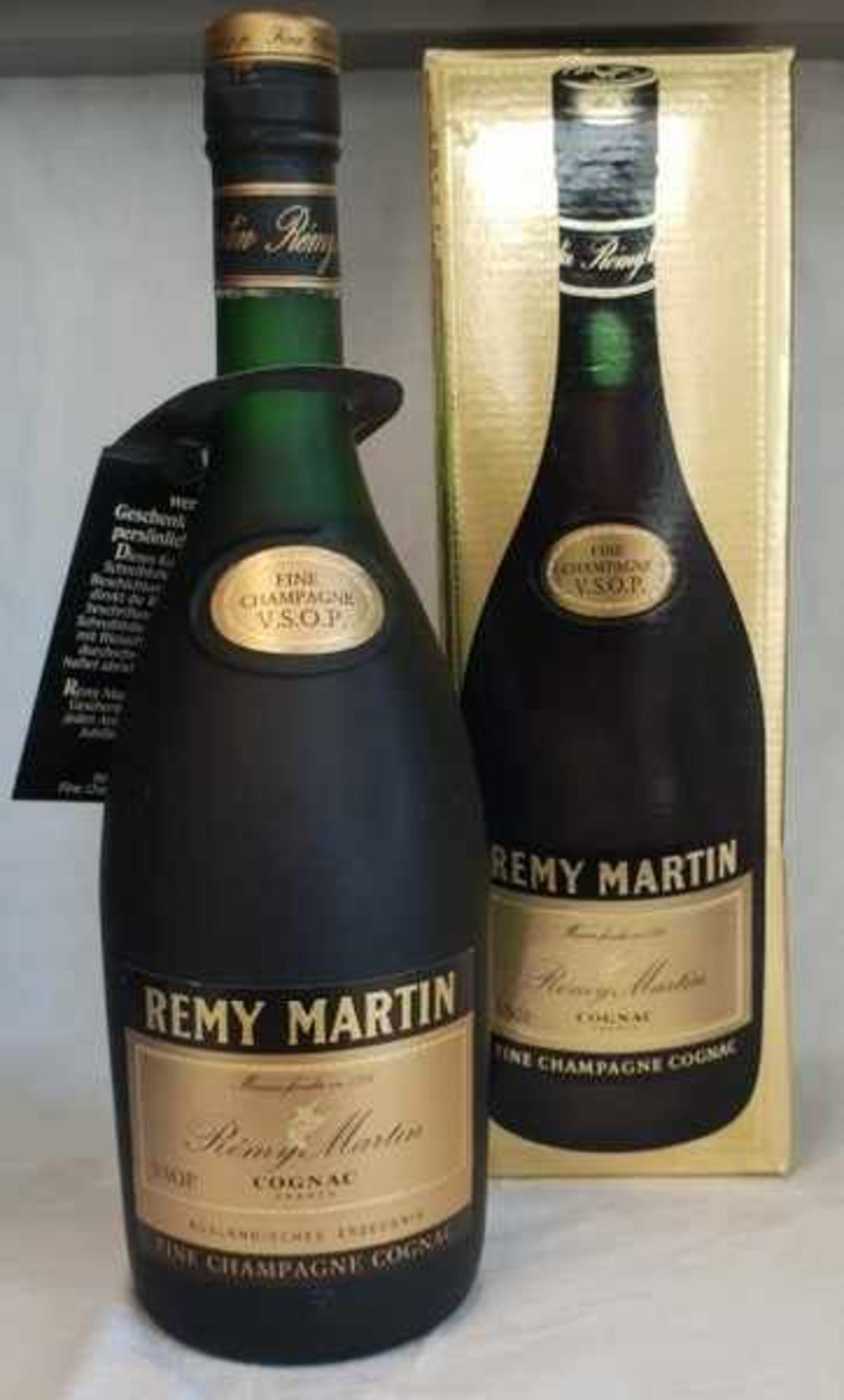 Remy Martin wohl 90er Jahre, Cognac, Fine Champagne V.S.O.P., 0,7 l, 40%,im Originalkarton ,