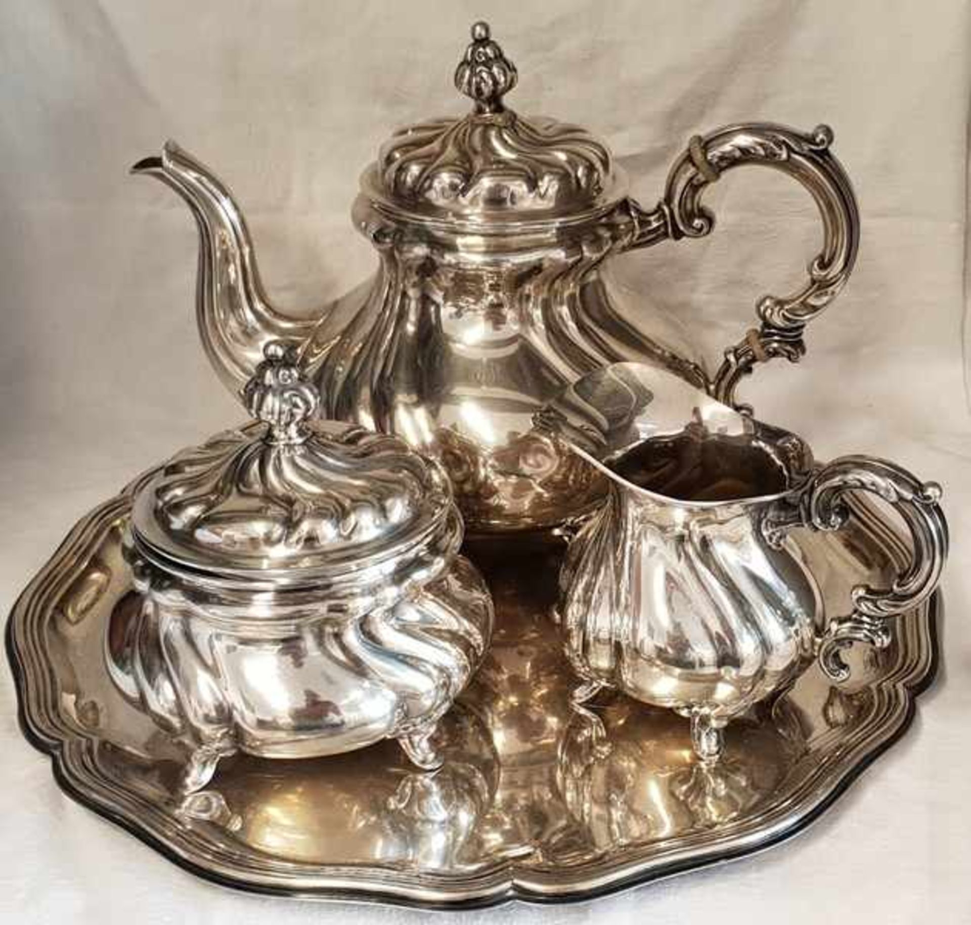 Tee/Kaffeegarnitur , Silber 835, Halbmond und Krone, Gesamtgewicht: 1690 Gramm, Bestehend aus Tee/