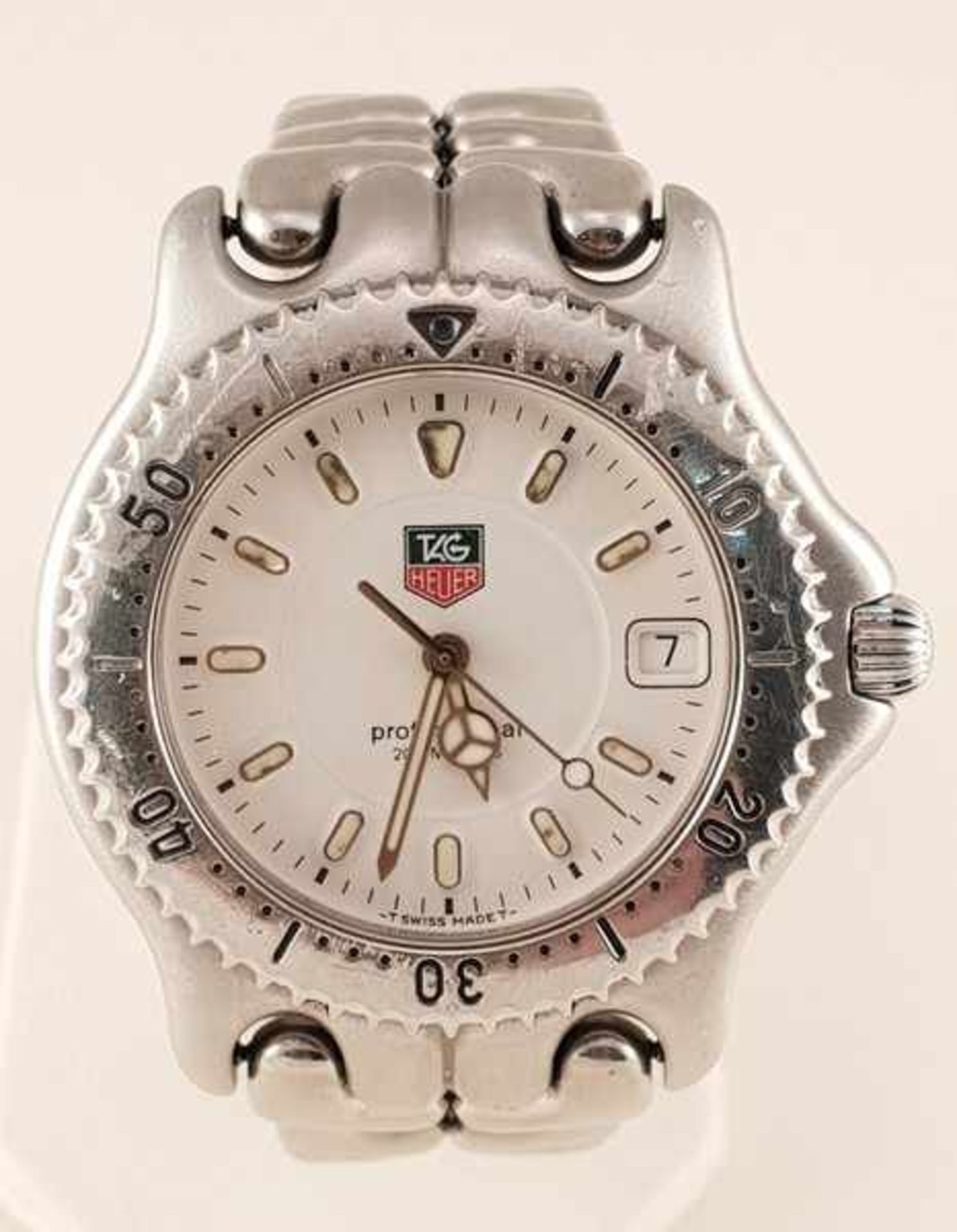 TAG Heuer Professional 200 ,Armbanduhr, Stahl, Quarz, weisses Zifferblatt, Datum, Zentralsekunde,