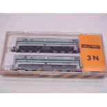 N GAUGE - A twin pair of Spanish Outline diesel lo