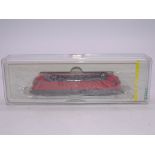 N GAUGE: A TRIX 12773 GERMAN BR182 ELECTRIC LOCOMOTIVE IN DB RED LIVERY, DCC READY - E IN VG BOX